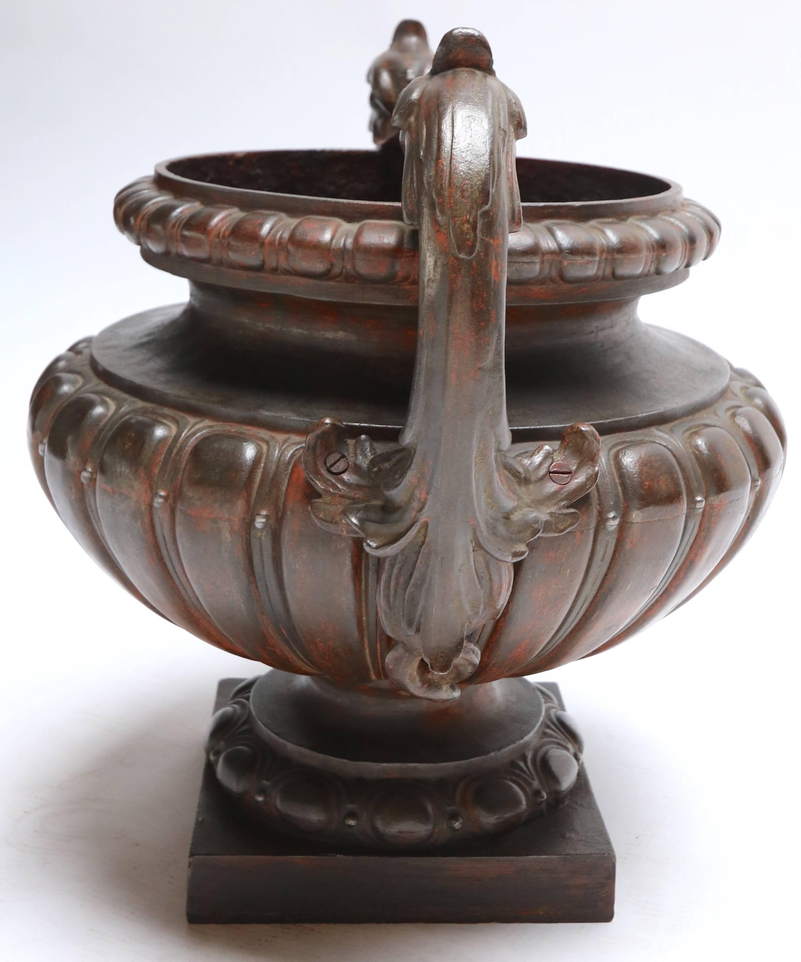 Pair of 19th Century Val d'Osne Cast Iron French Garden Urns For Sale 2