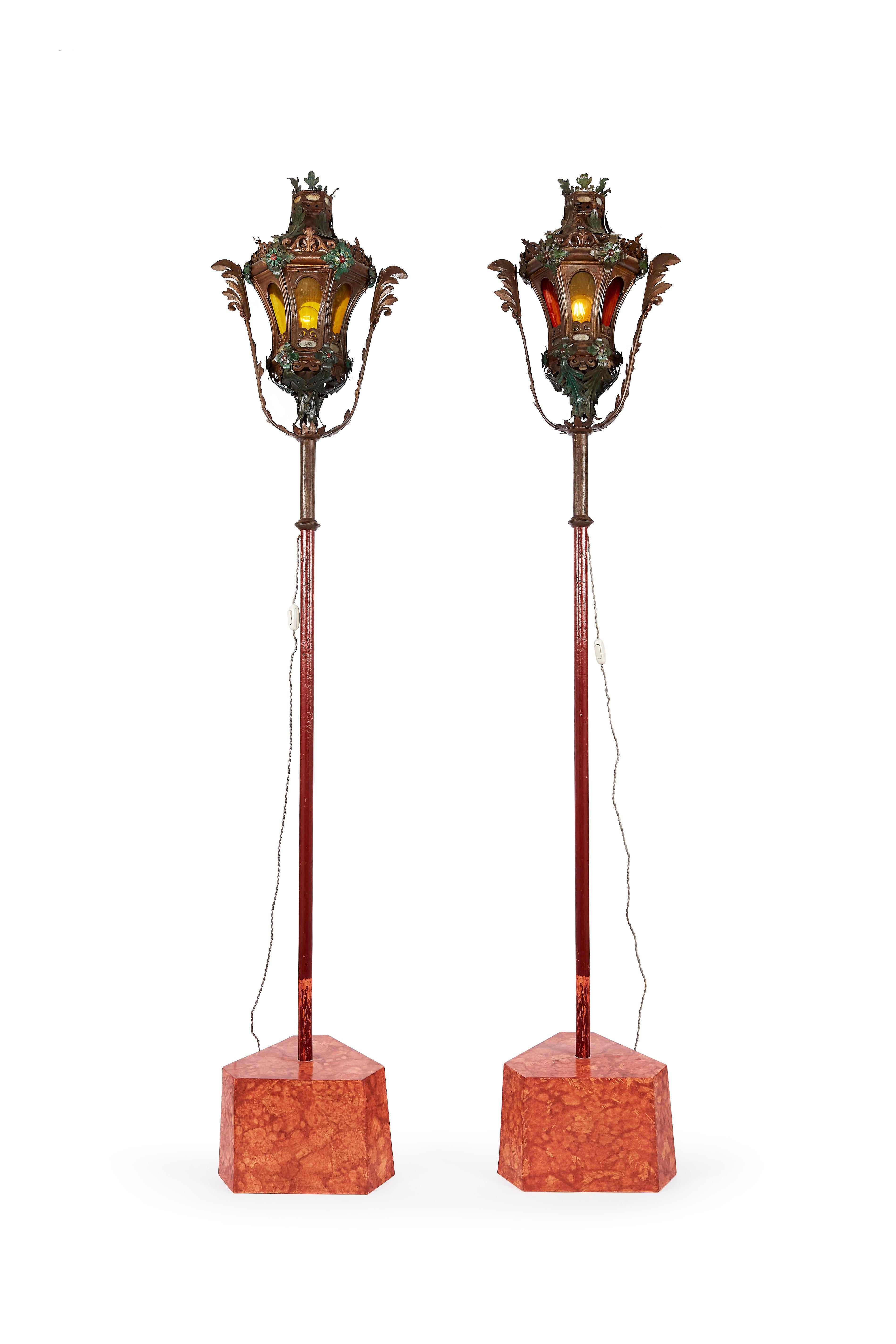 Forged Pair of Venetian Lanterns 19th Century Italian Gondola Lamps Baroque Style For Sale