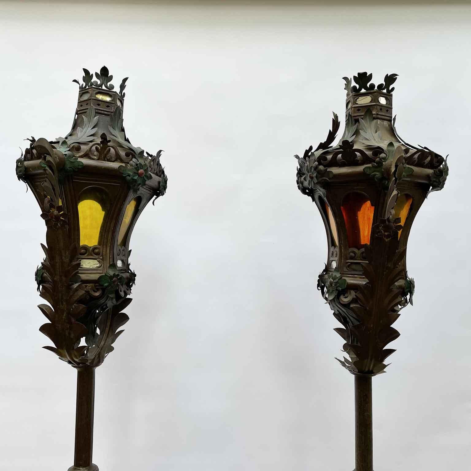 Paire de lanternes vénitiennes du XIXe siècle - Lampes gondoles italiennes de style baroque en vente 9