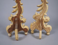Paar vergoldete und bemalte venezianische Kerzenständer im Rokokostil aus dem 19.