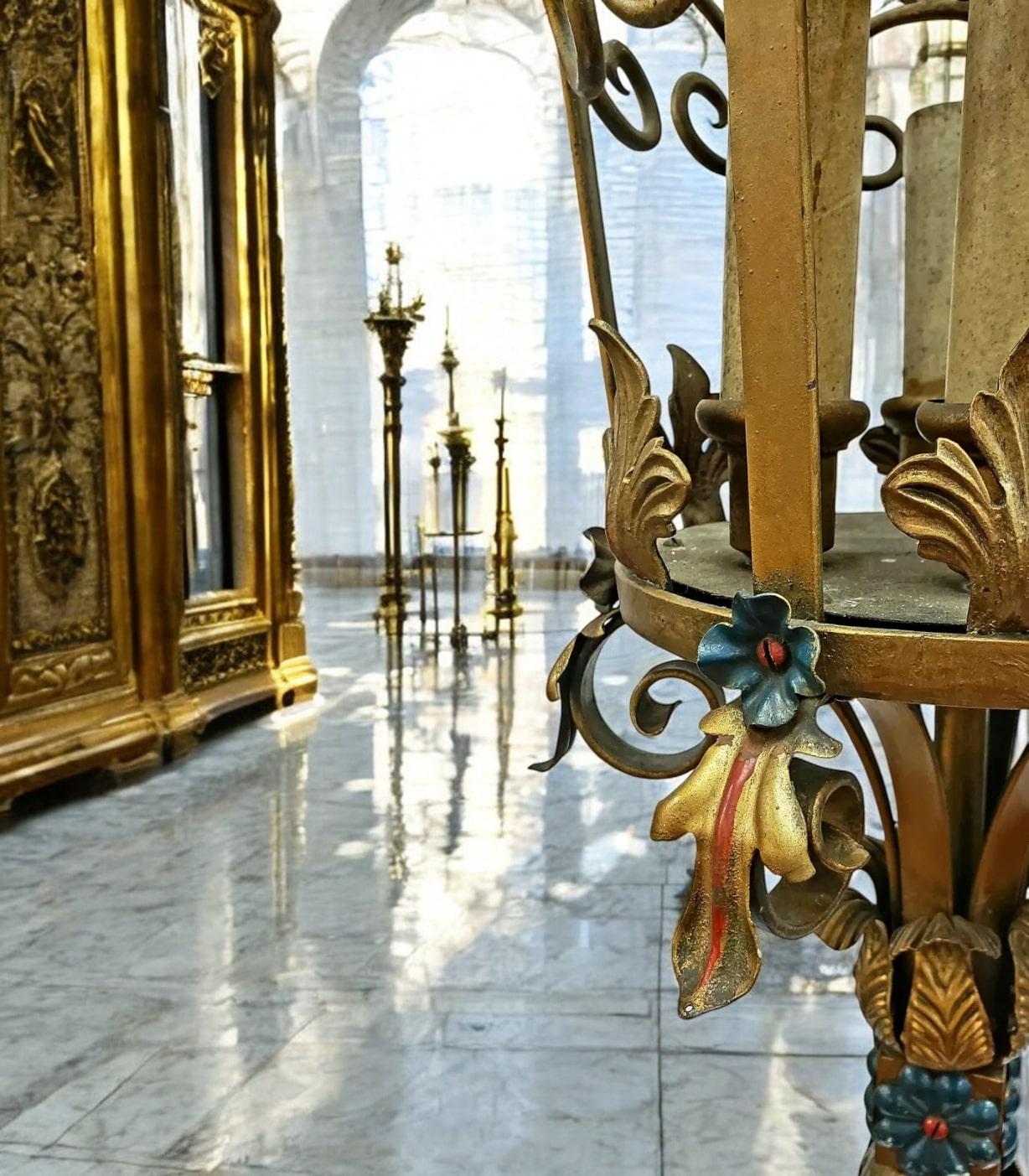 Wrought Iron Pair  of 19th Century Venetian Tole Floor Lanterns For Sale
