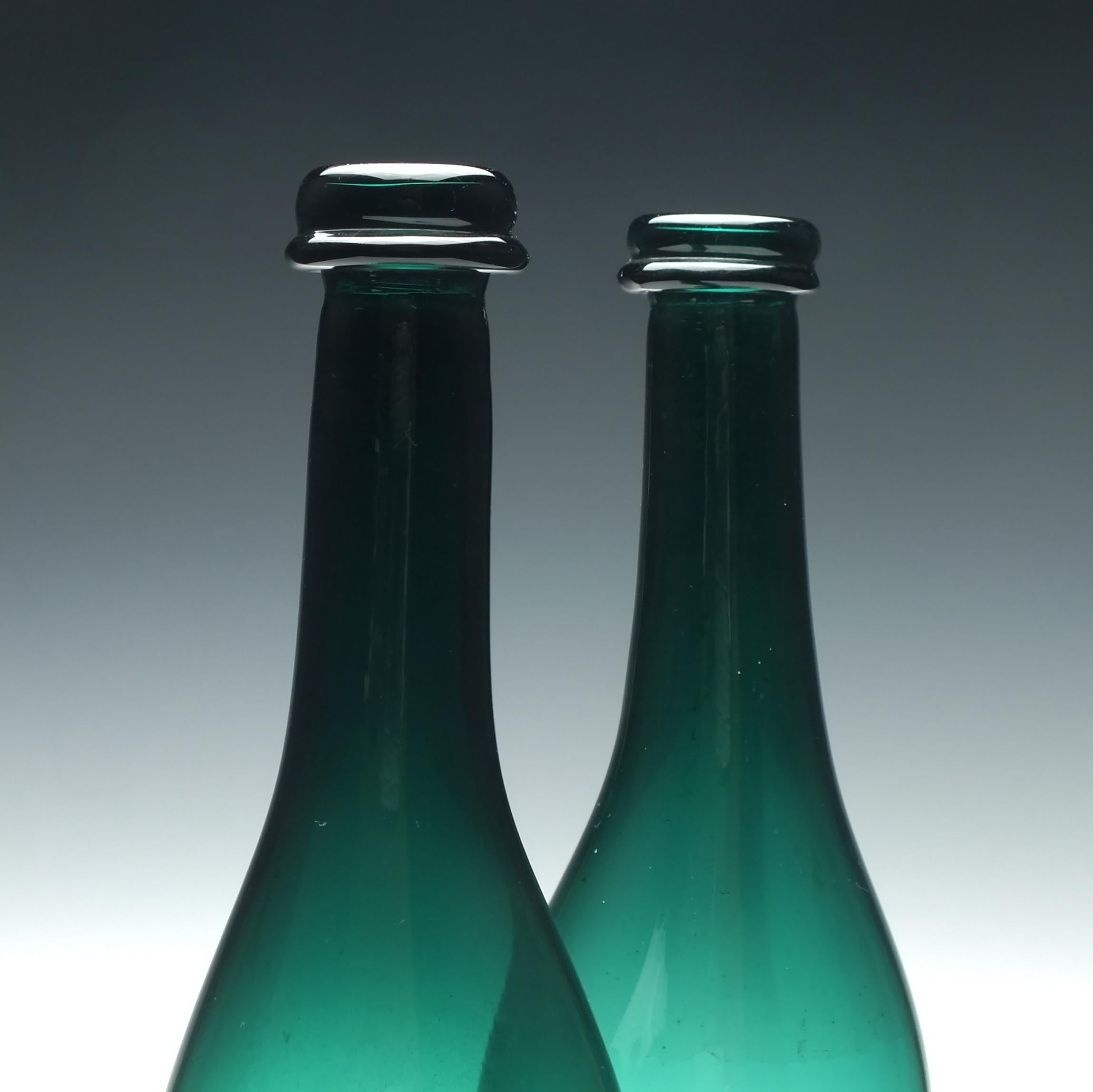 Pair of 19th Century Victorian Bristol Green Glass Serving Bottles, circa 1850 In Good Condition For Sale In Whitburn, GB