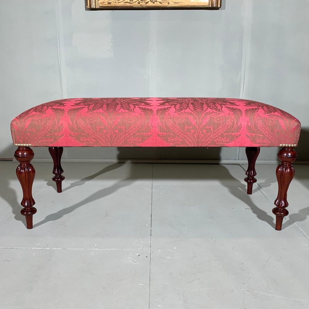 Pair of 19th Century Victorian Long Stools Newly Upholstered in Embroidered Silk (Mahagoni) im Angebot