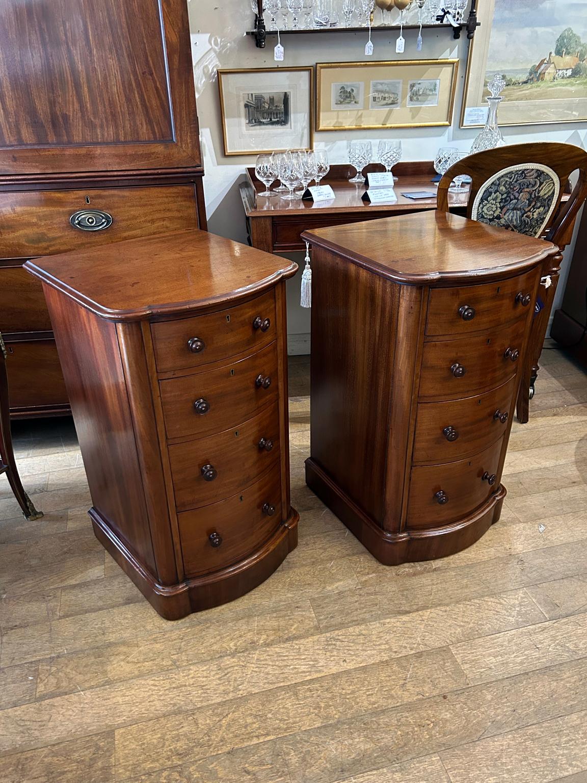 Hand-Crafted Pair of 19th Century Victorian Mahogany Bedside Tables