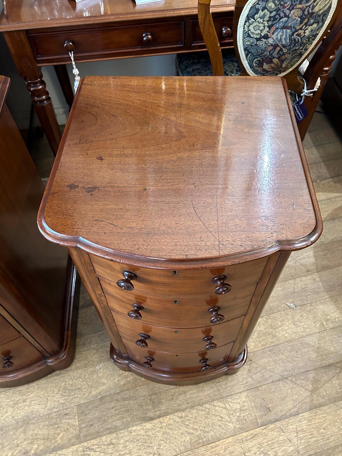 Pair of 19th Century Victorian Mahogany Bedside Tables 3