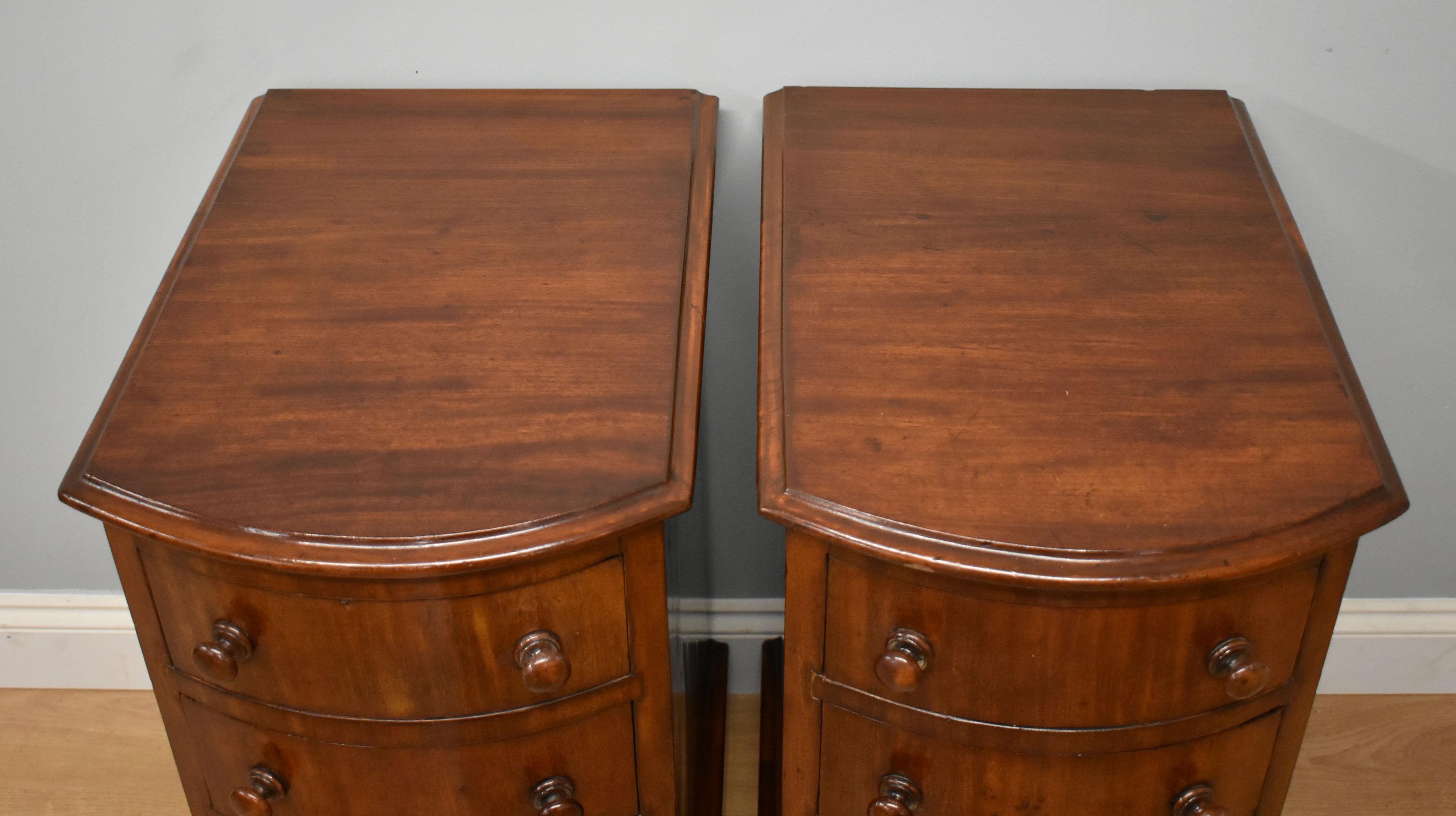 Pair of 19th Century Victorian Mahogany Bow Front Chests 1