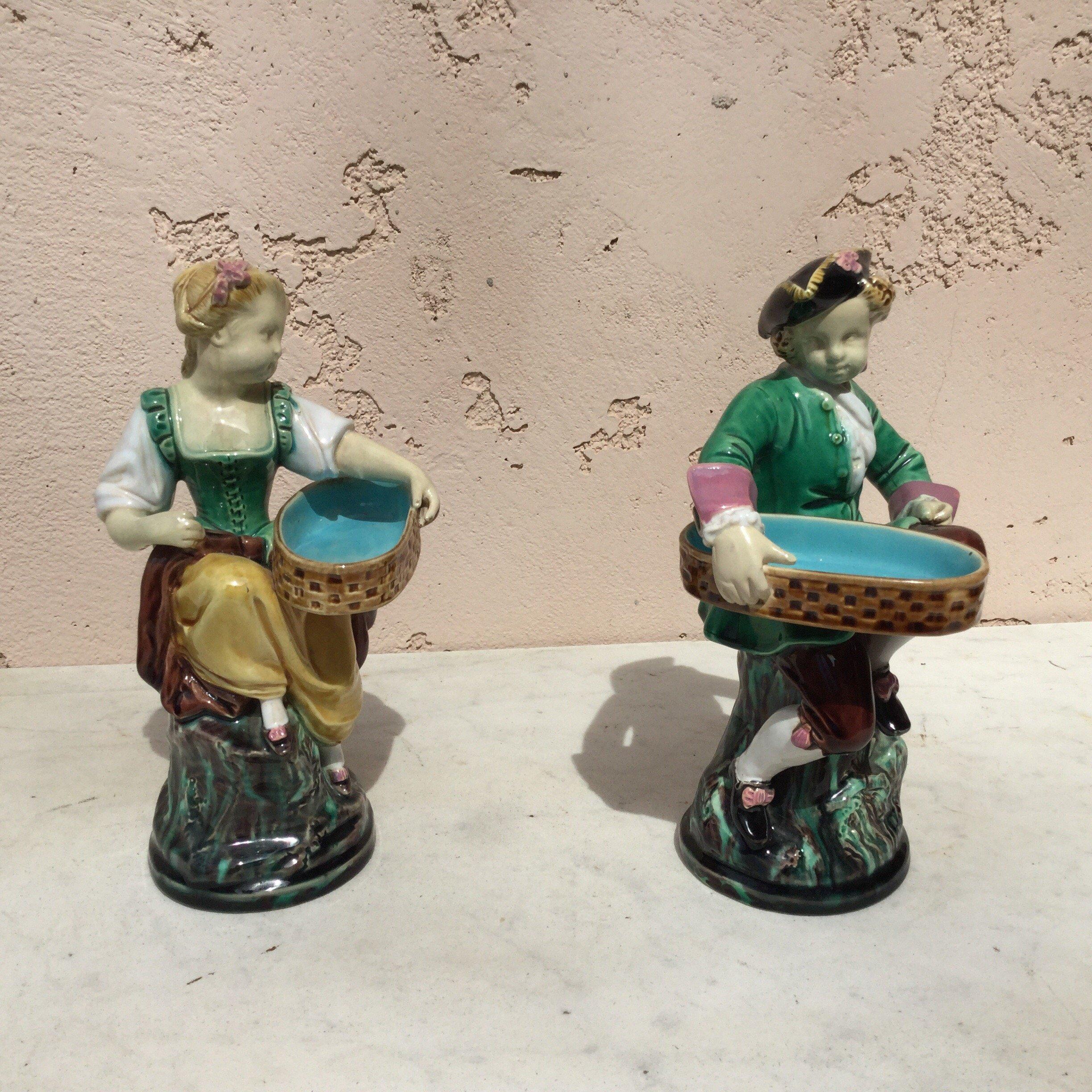 Pair of 19th Century Victorian Majolica Figural Salt Cellars Minton In Good Condition For Sale In Austin, TX