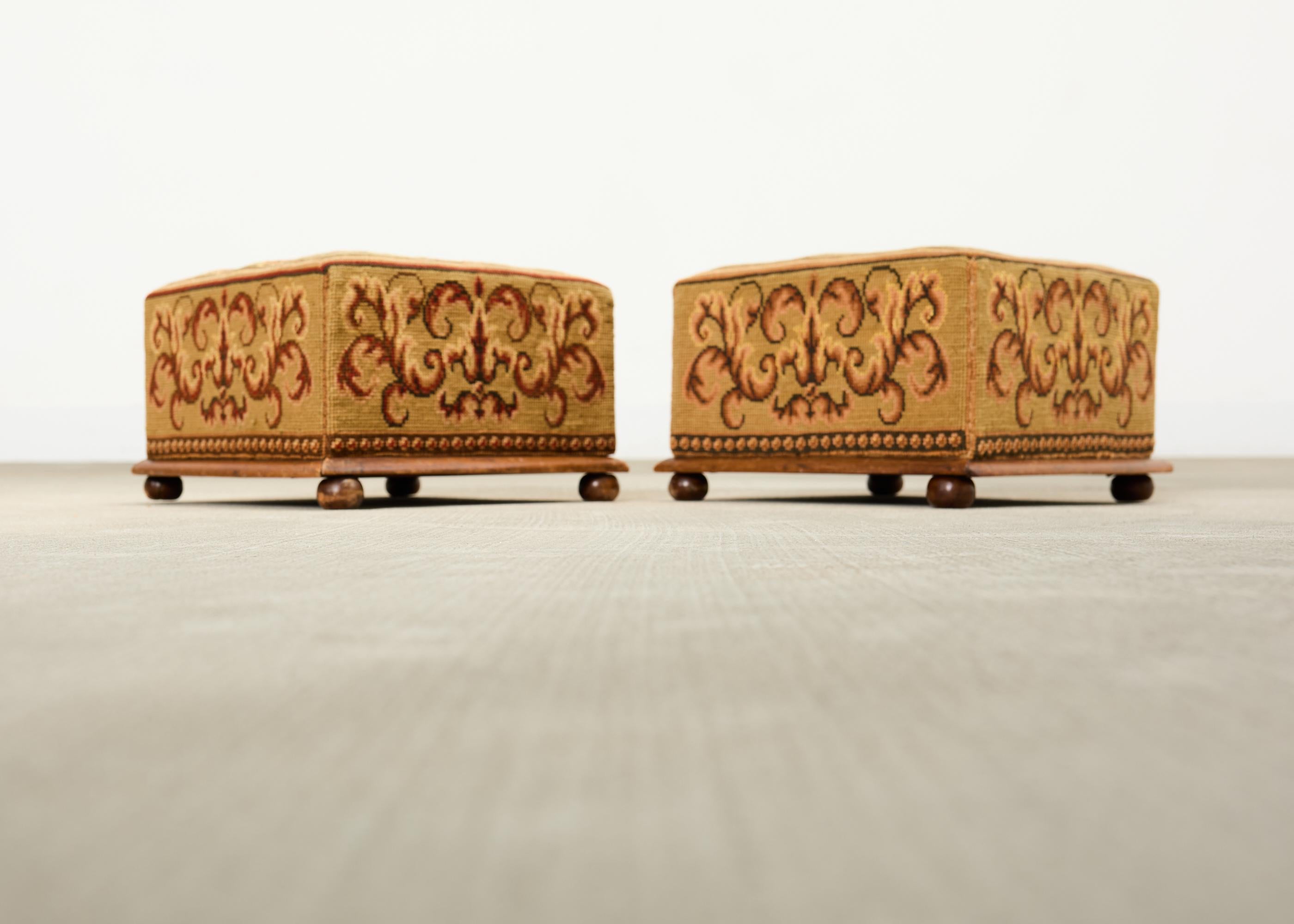Pair of 19th Century Victorian Needlepoint Square Footstools For Sale 1