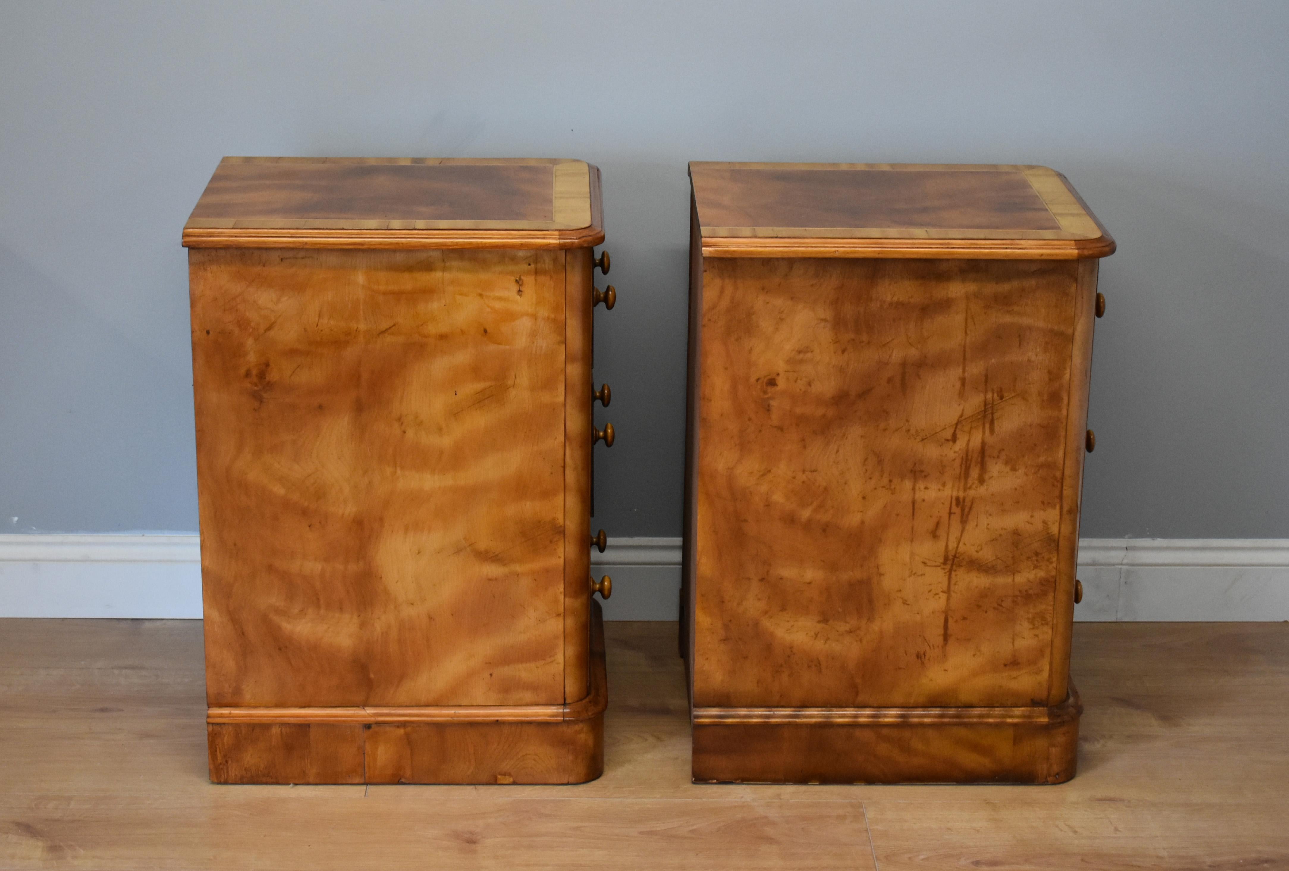 Pair of 19th Century Victorian Satinwood Bedside Chests In Excellent Condition In Chelmsford, Essex