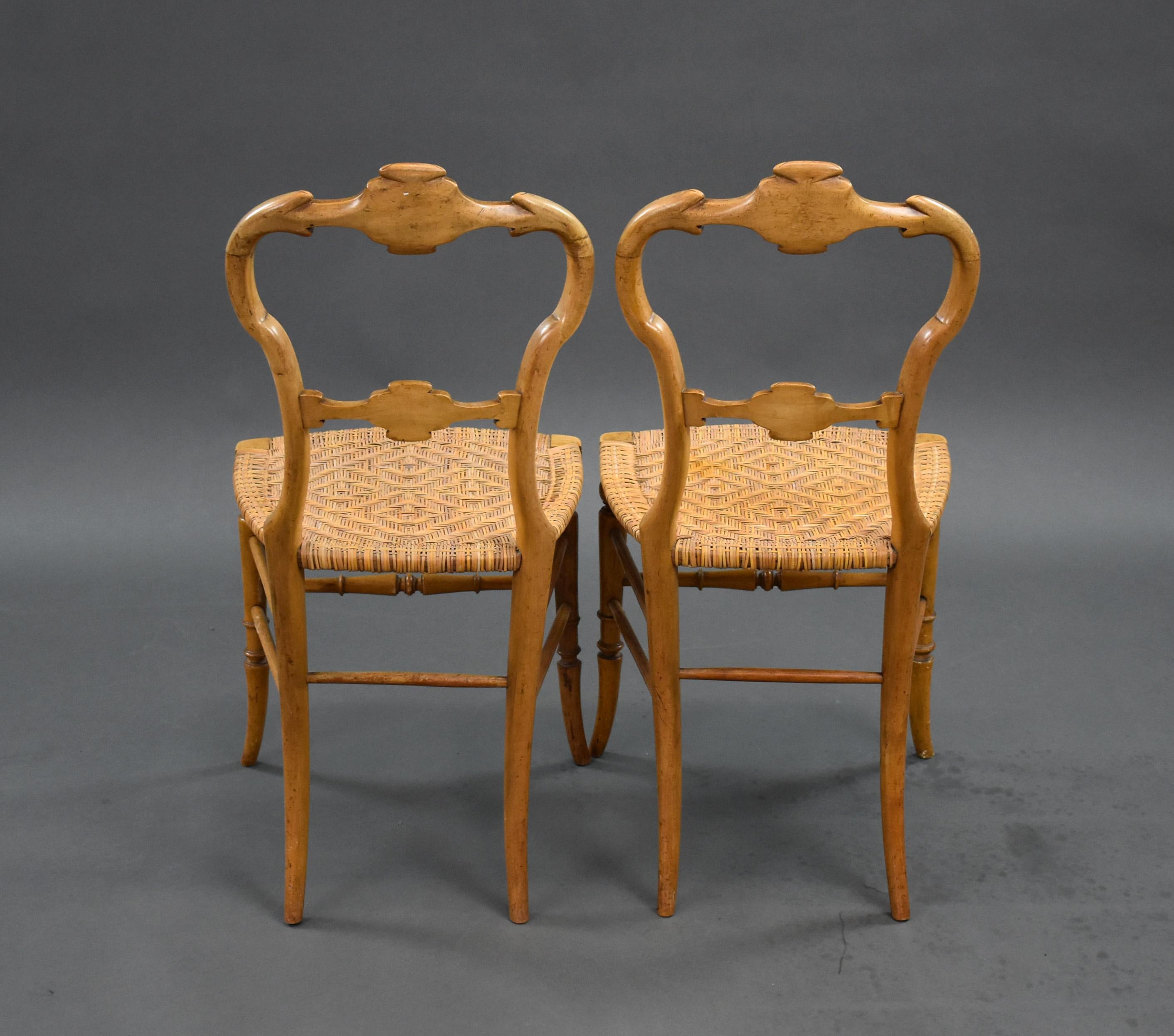 Pair of 19th Century Victorian Walnut Salon Chairs In Good Condition In Chelmsford, Essex