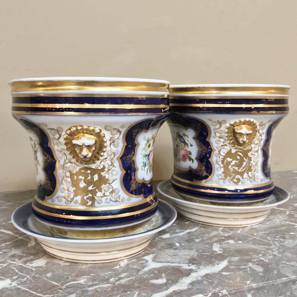 Belle Époque Pair of 19th Century Vieux Paris Porcelain Hand-Painted Cachepots