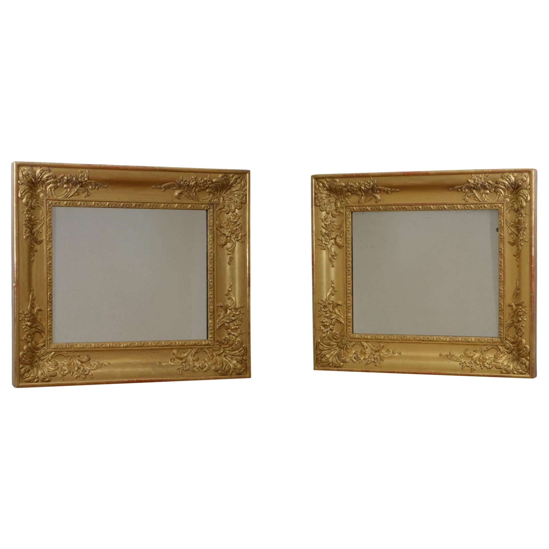 Pareja de espejos de pared del siglo XIX