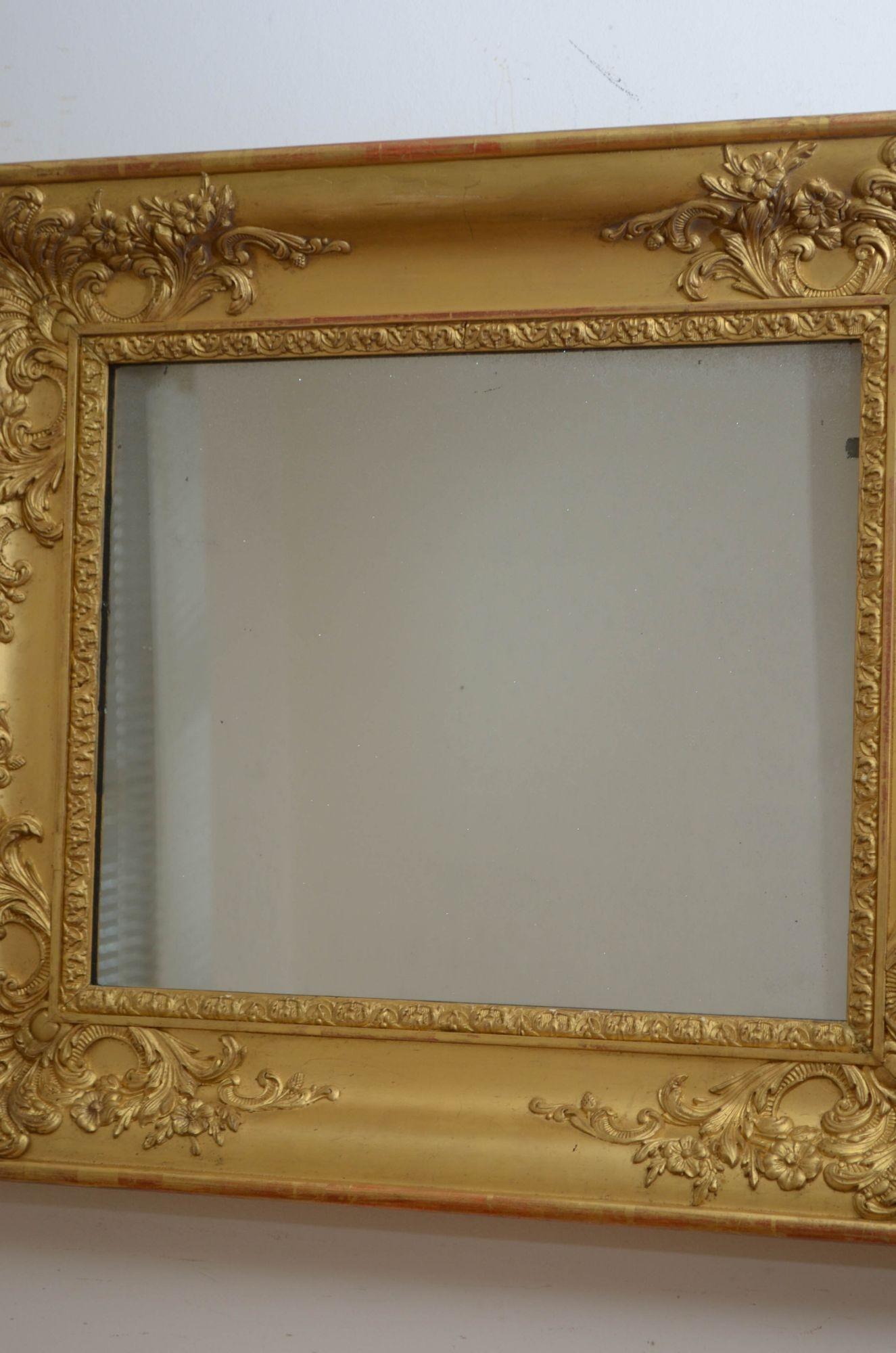 Paire de miroirs muraux du 19e siècle en vente 4