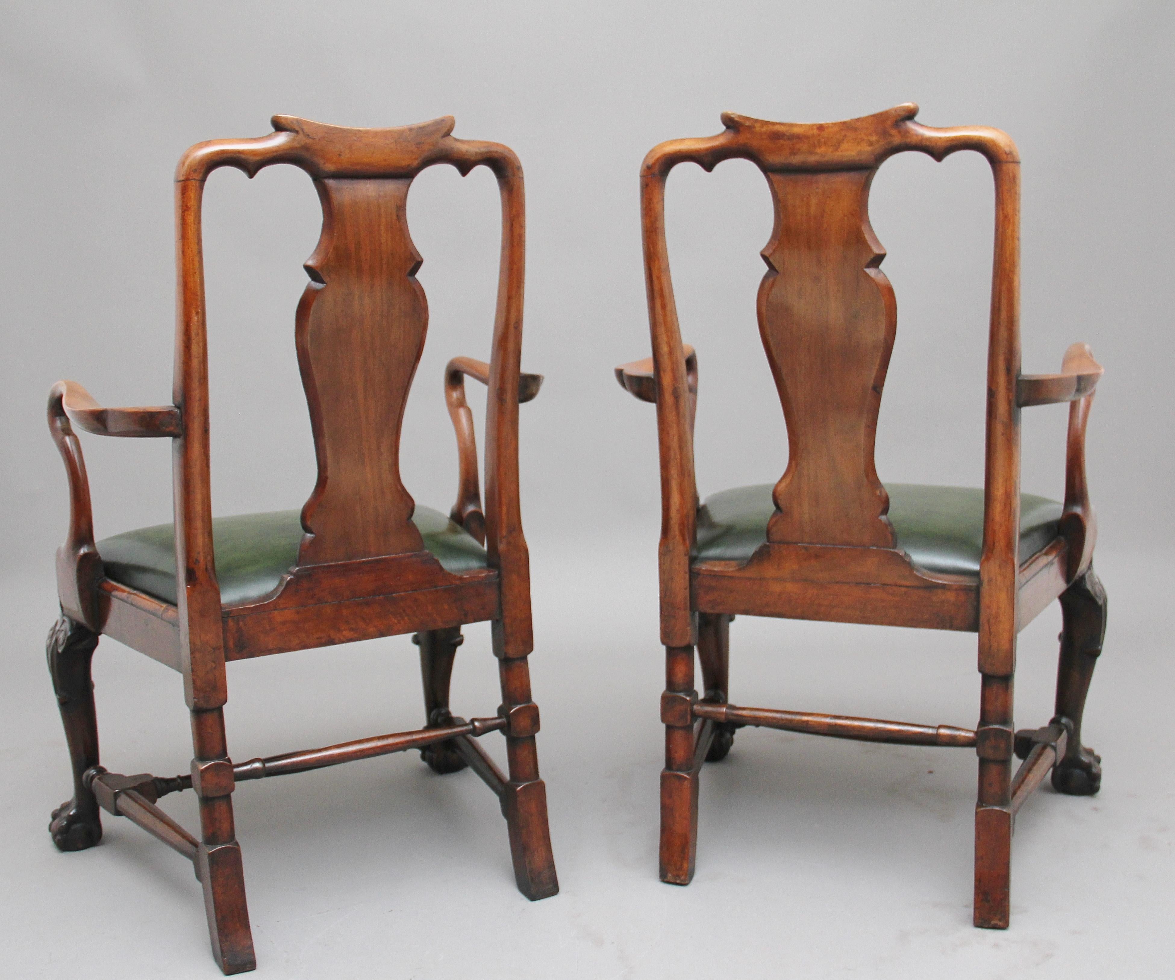 Victorian Pair of 19th Century Walnut Armchairs For Sale