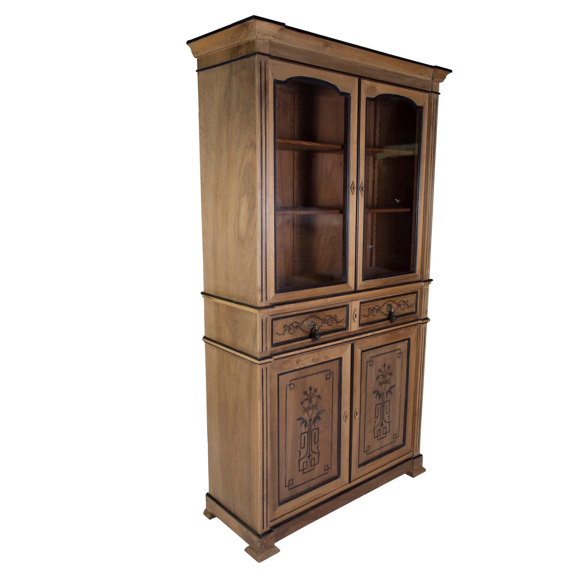 French Pair of 19th Century Walnut Bookcases For Sale