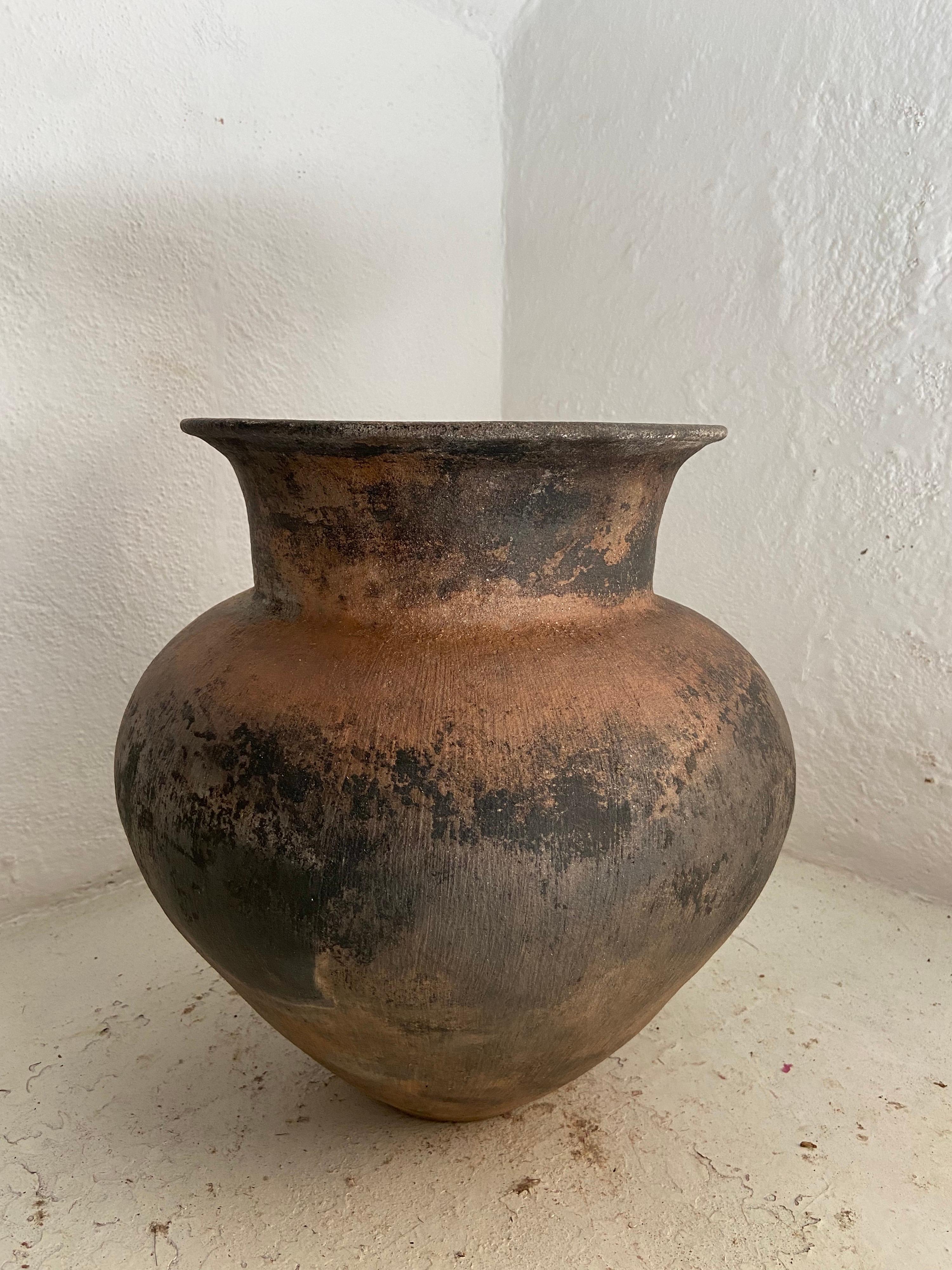 Pair of 19th Century Water Jars from Oaxaca 6