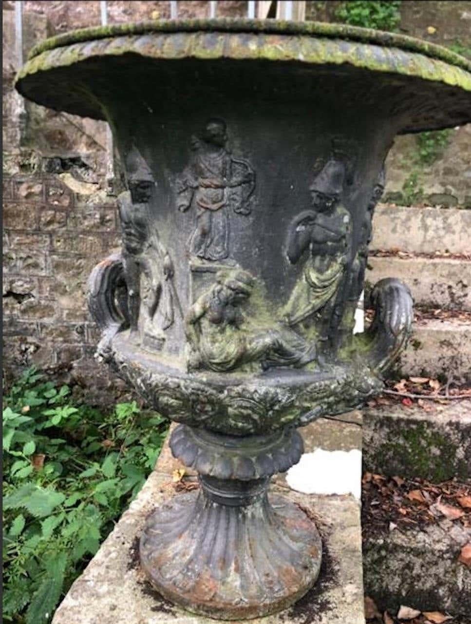 Late 19th Century Pair of 19th Century Weathered Cast Iron Urns For Sale