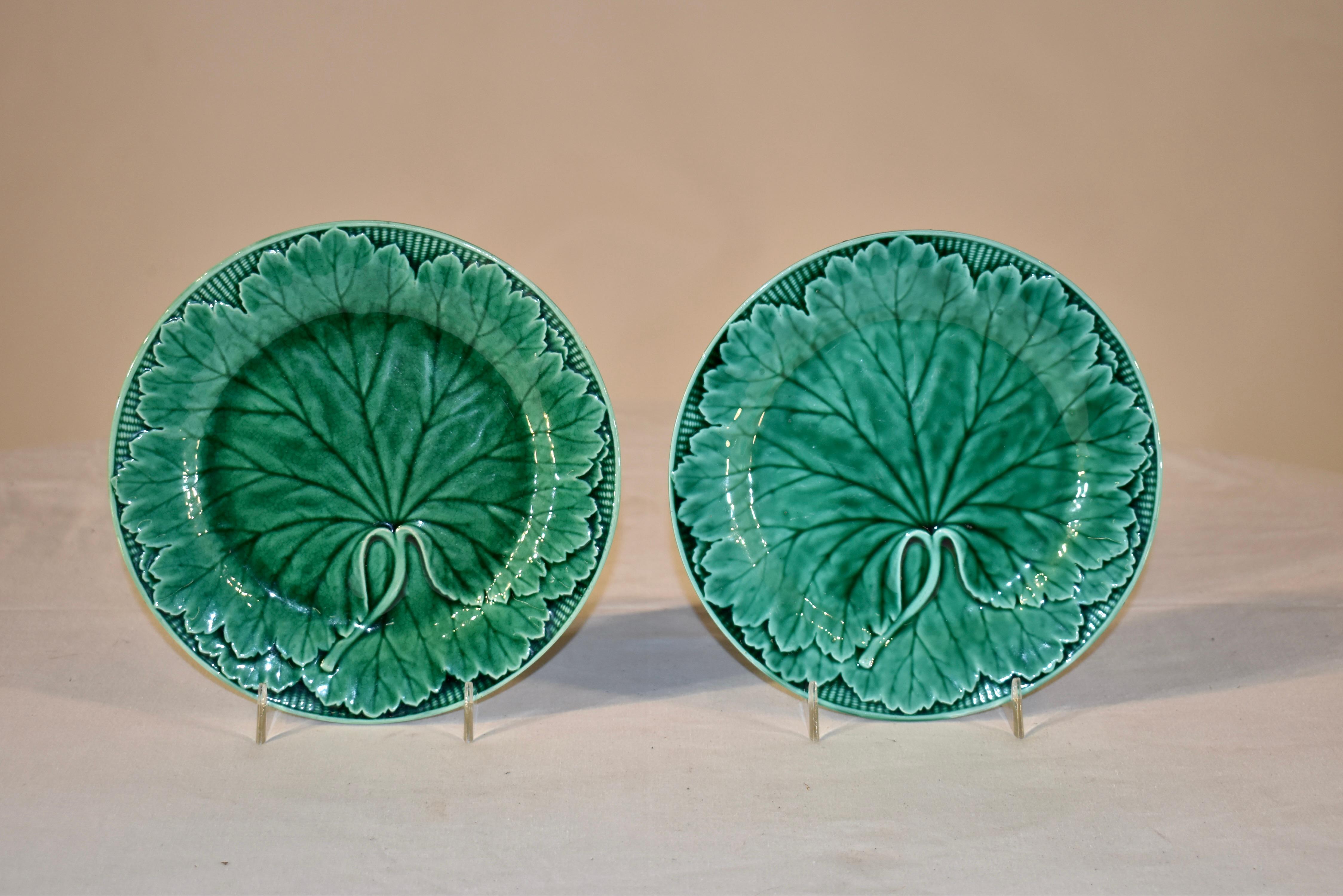 English Pair of 19th Century Wedgwood Majolica Plates For Sale