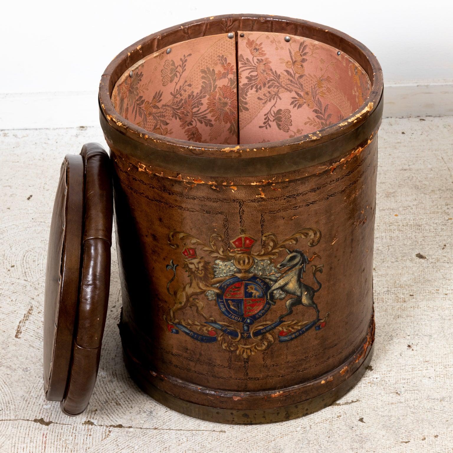 Pair of 19th Century Wig Box with Leather Tufted Top For Sale 2