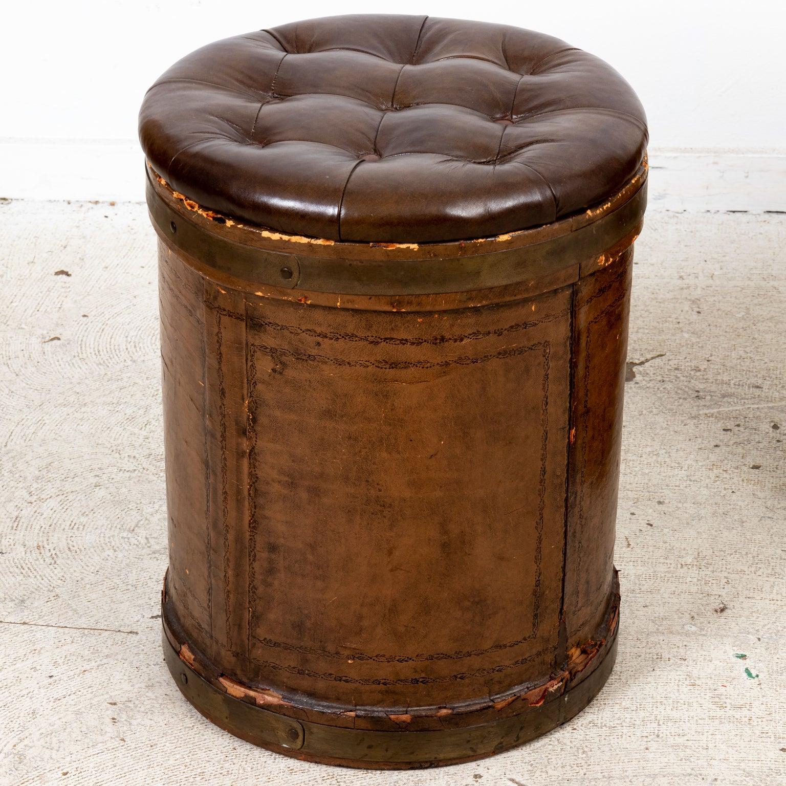 Pair of 19th Century Wig Box with Leather Tufted Top For Sale 3