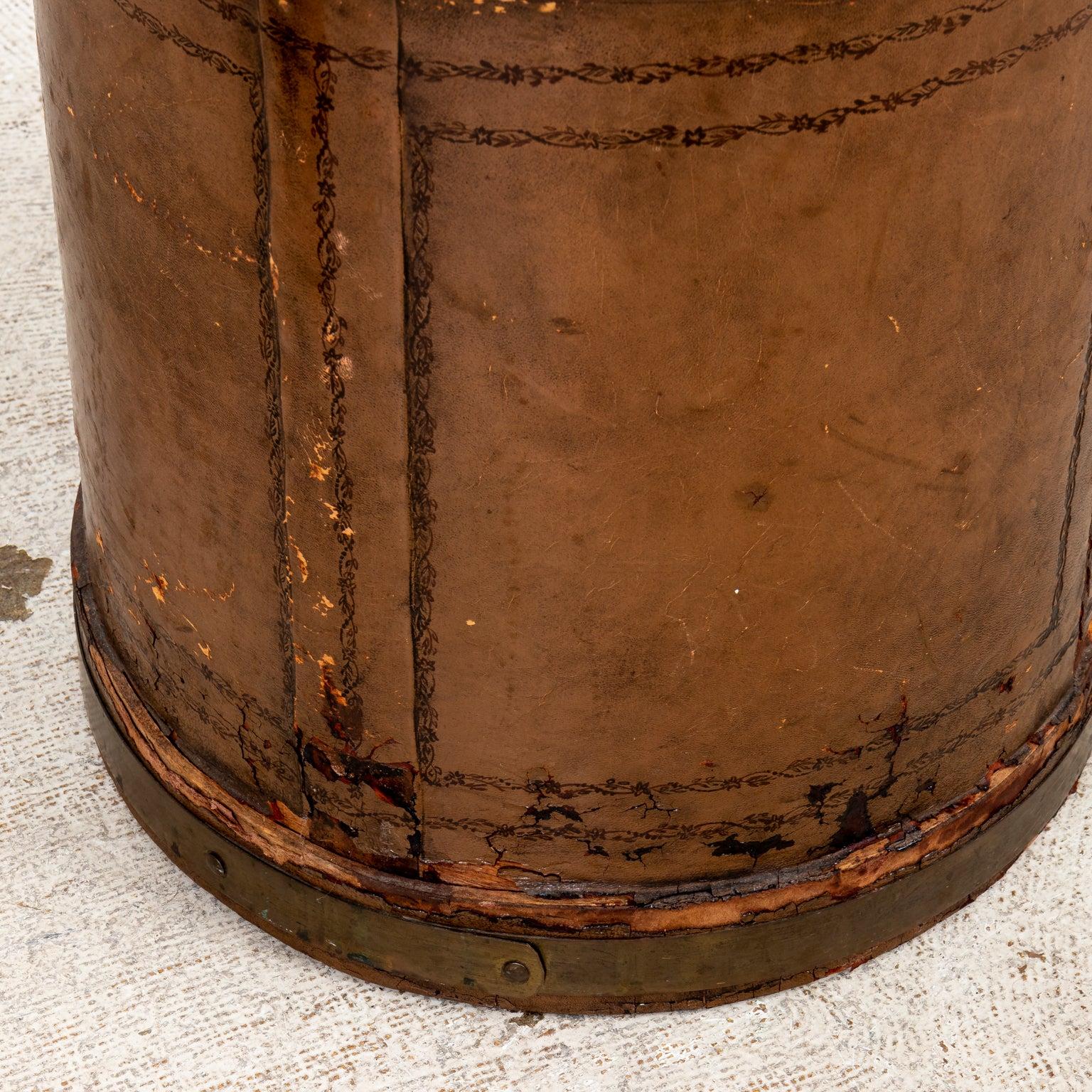 Pair of 19th Century Wig Box with Leather Tufted Top For Sale 1