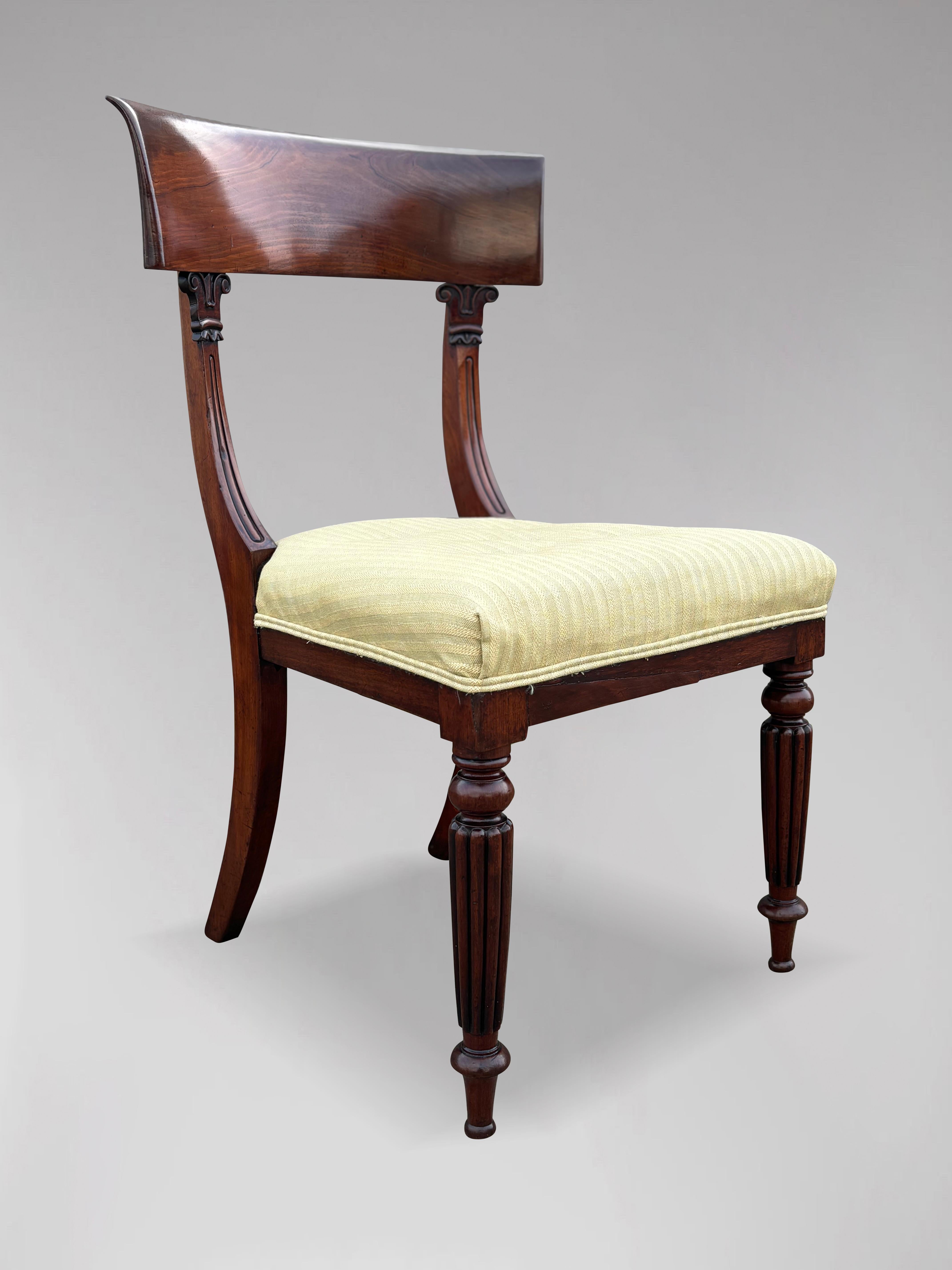 Paire de chaises d'appoint en acajou d'époque William IV du 19ème siècle Bon état - En vente à Petworth,West Sussex, GB