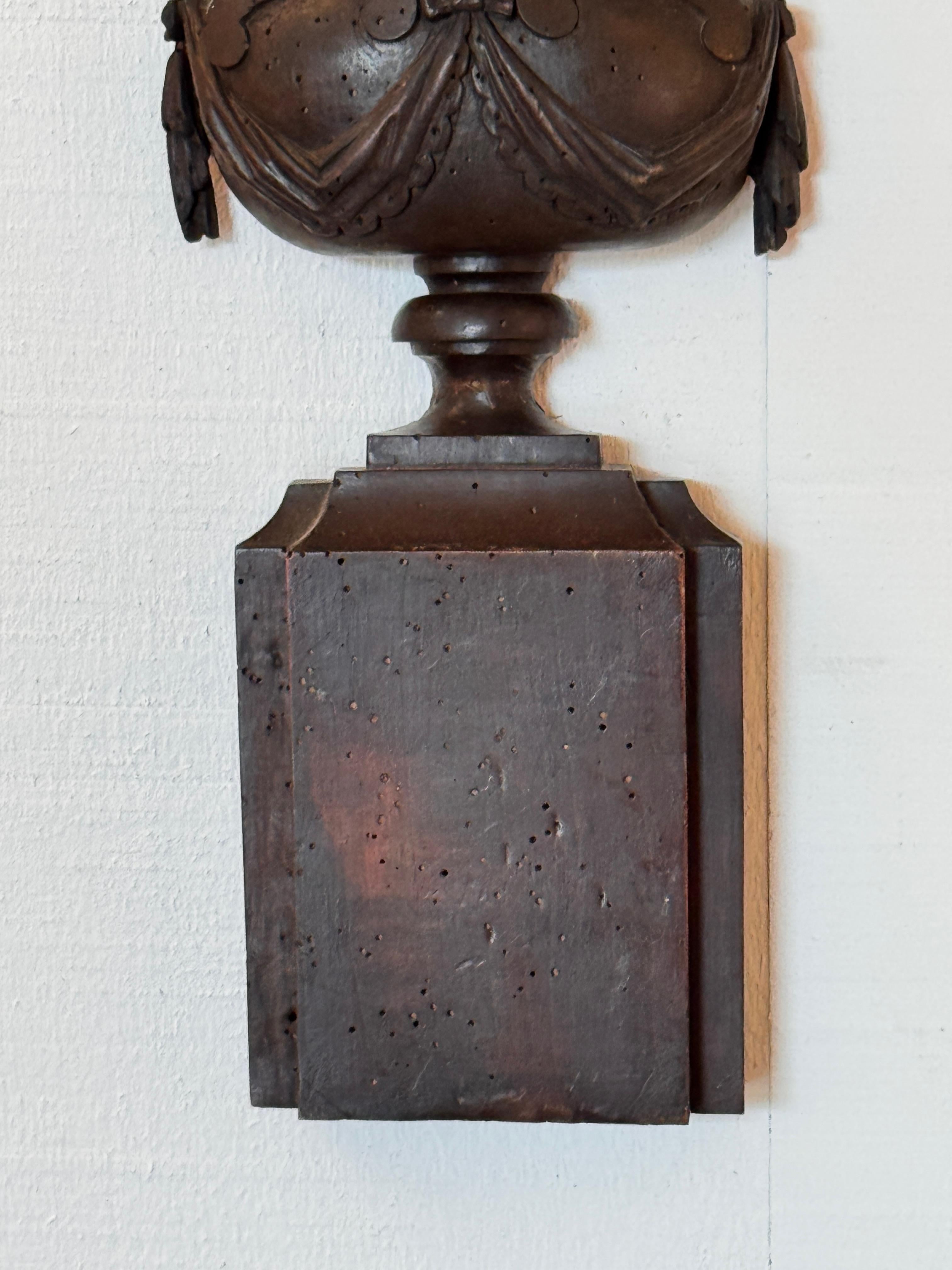 Pair of 19th Century Wood Carvings For Sale 2