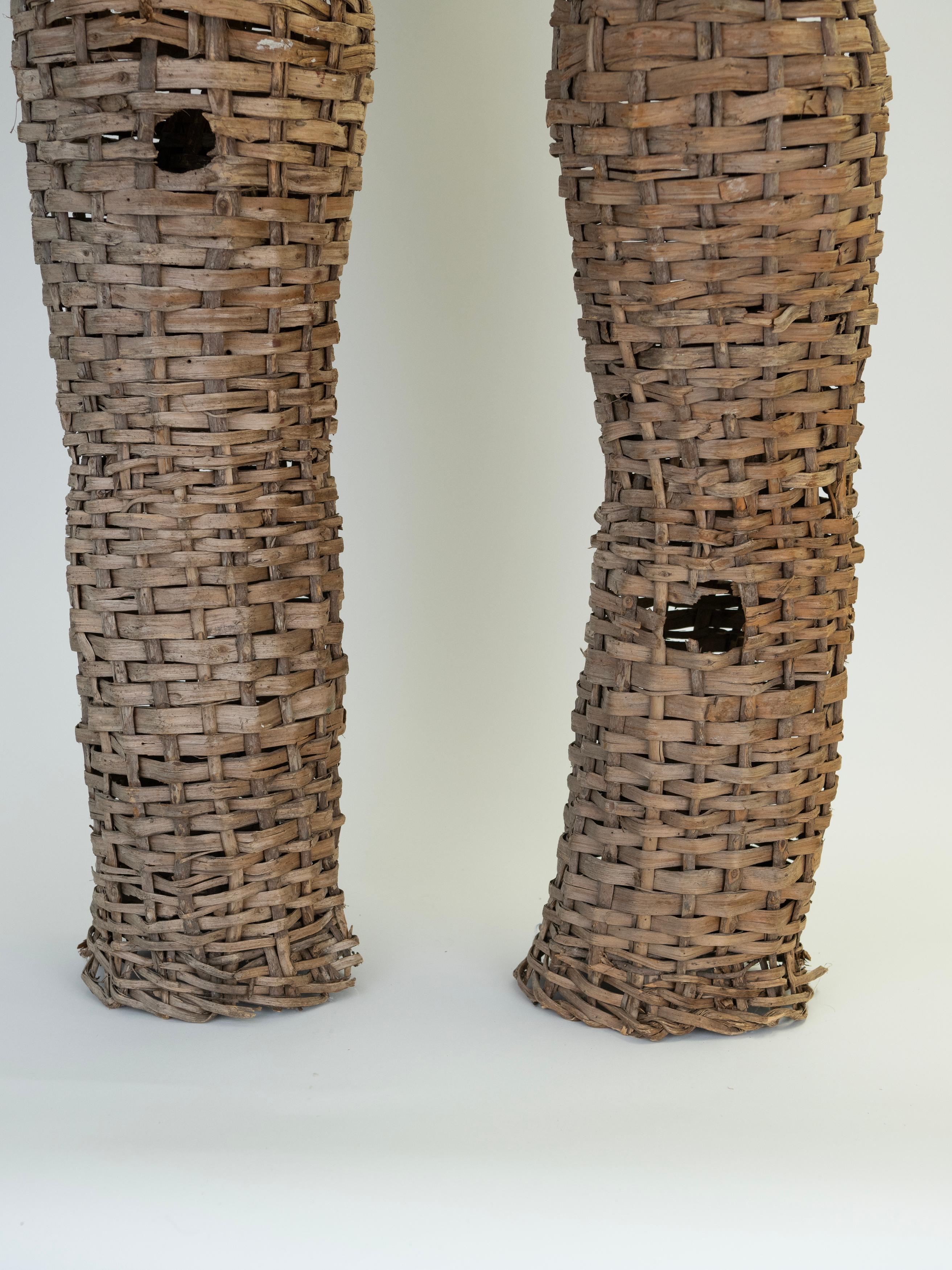 XIXe siècle Paire de pièges à poissons en bois tressé du 19ème siècle provenant de France en vente