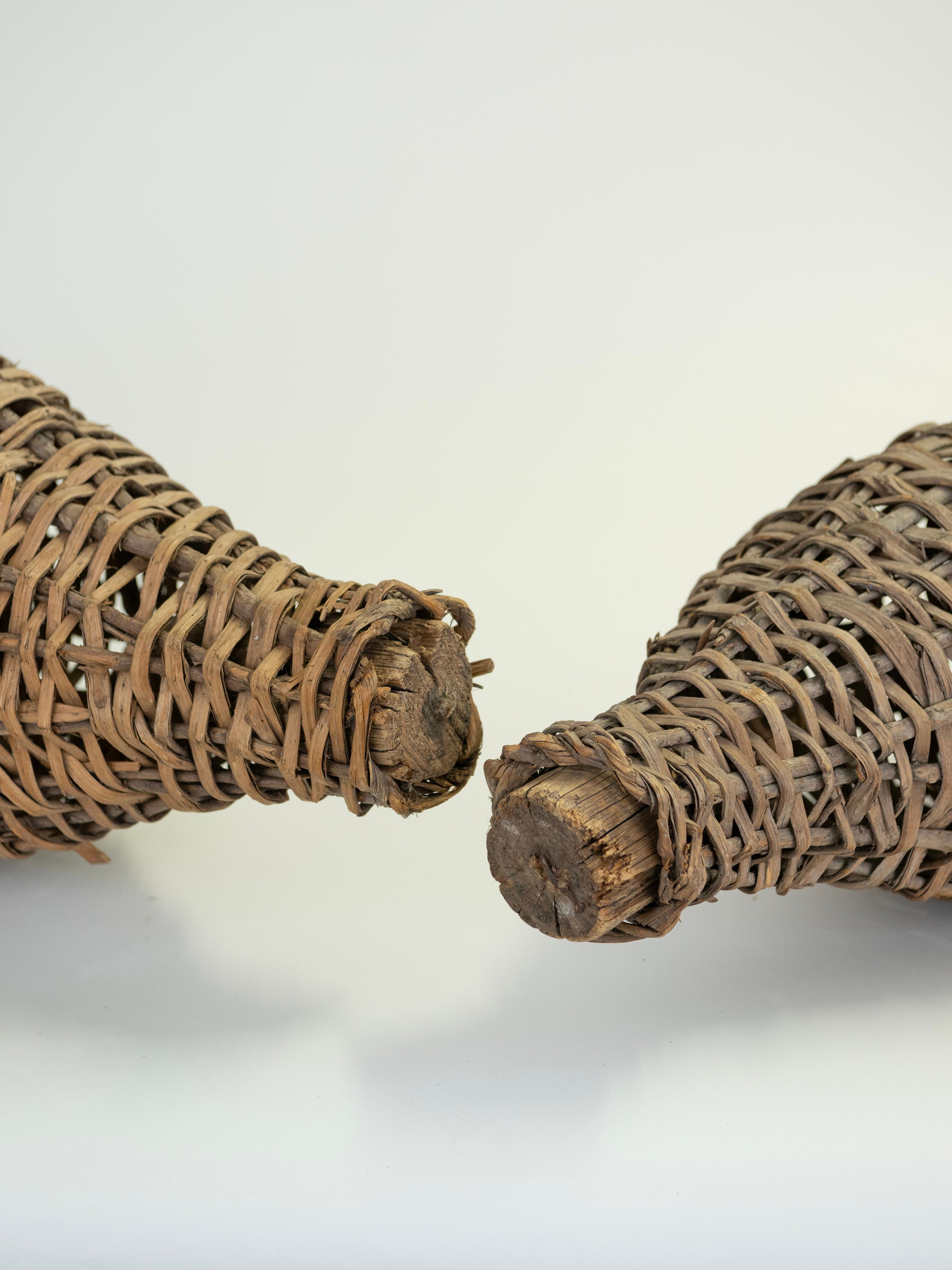 Paire de pièges à poissons en bois tressé du 19ème siècle provenant de France en vente 1