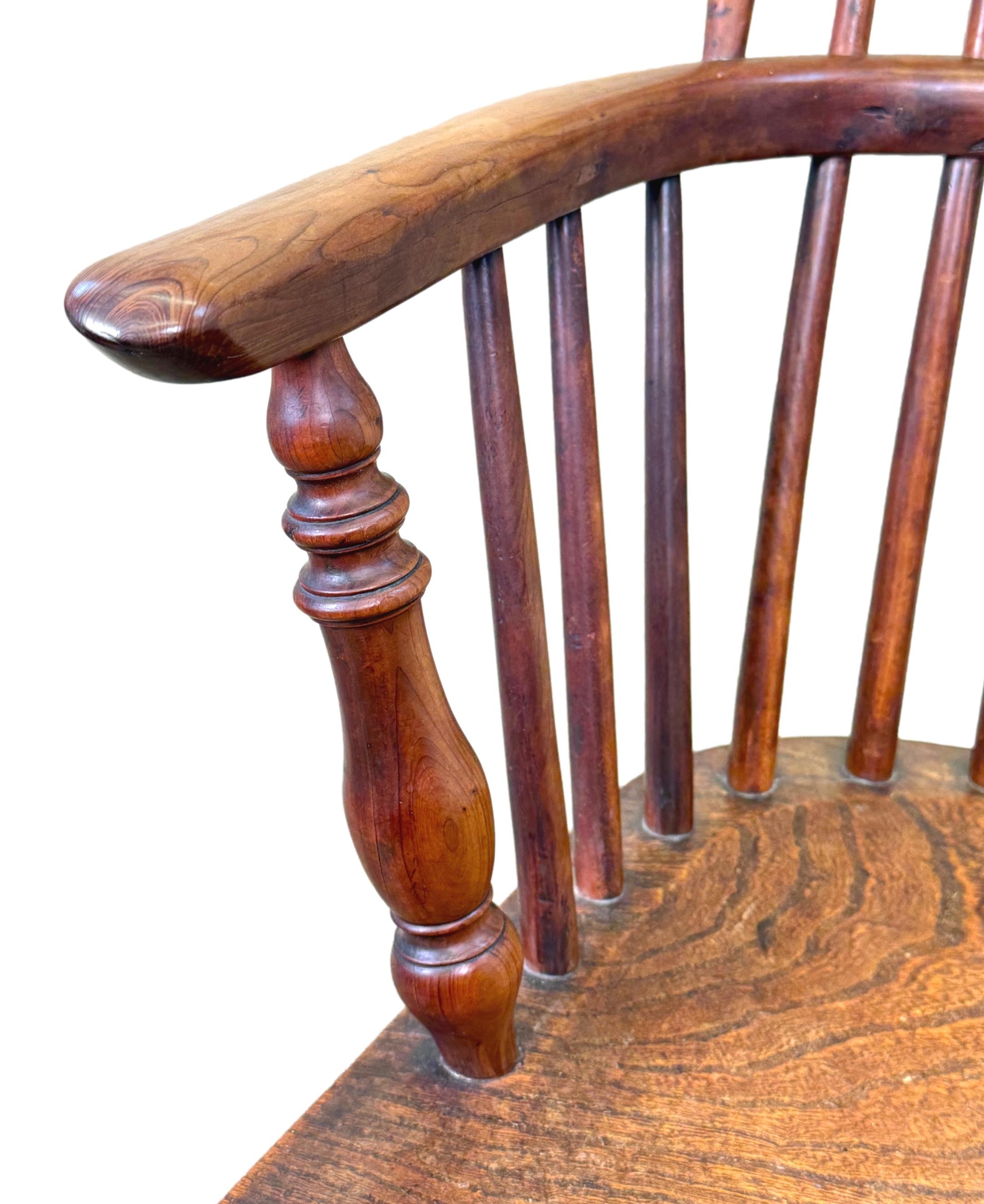 Coppia di poltrone Windsor in legno di tasso del XIX secolo in vendita 2