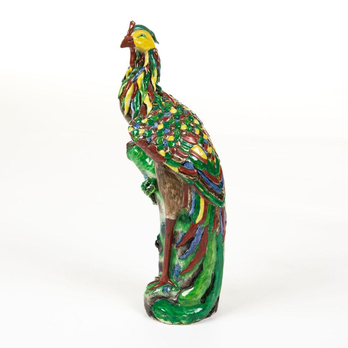 Pair of 19th Crt.  Decorativ Chinese Polychrome Porcelain Phoenix  Bird Figures In Good Condition For Sale In Kastrup, DK