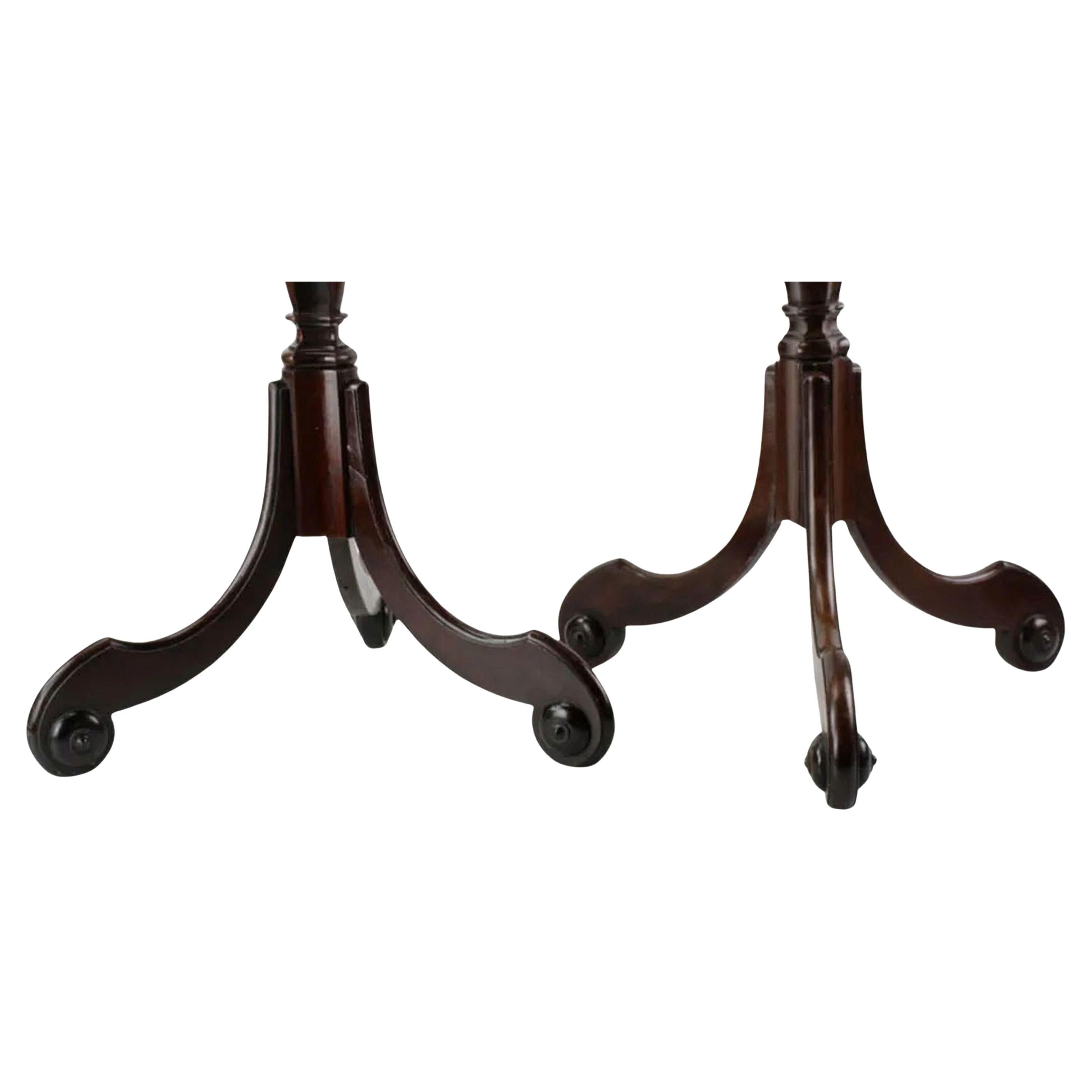 Pair of 19th English Chippendale Mahogany Torchière Stands In Good Condition In Bradenton, FL