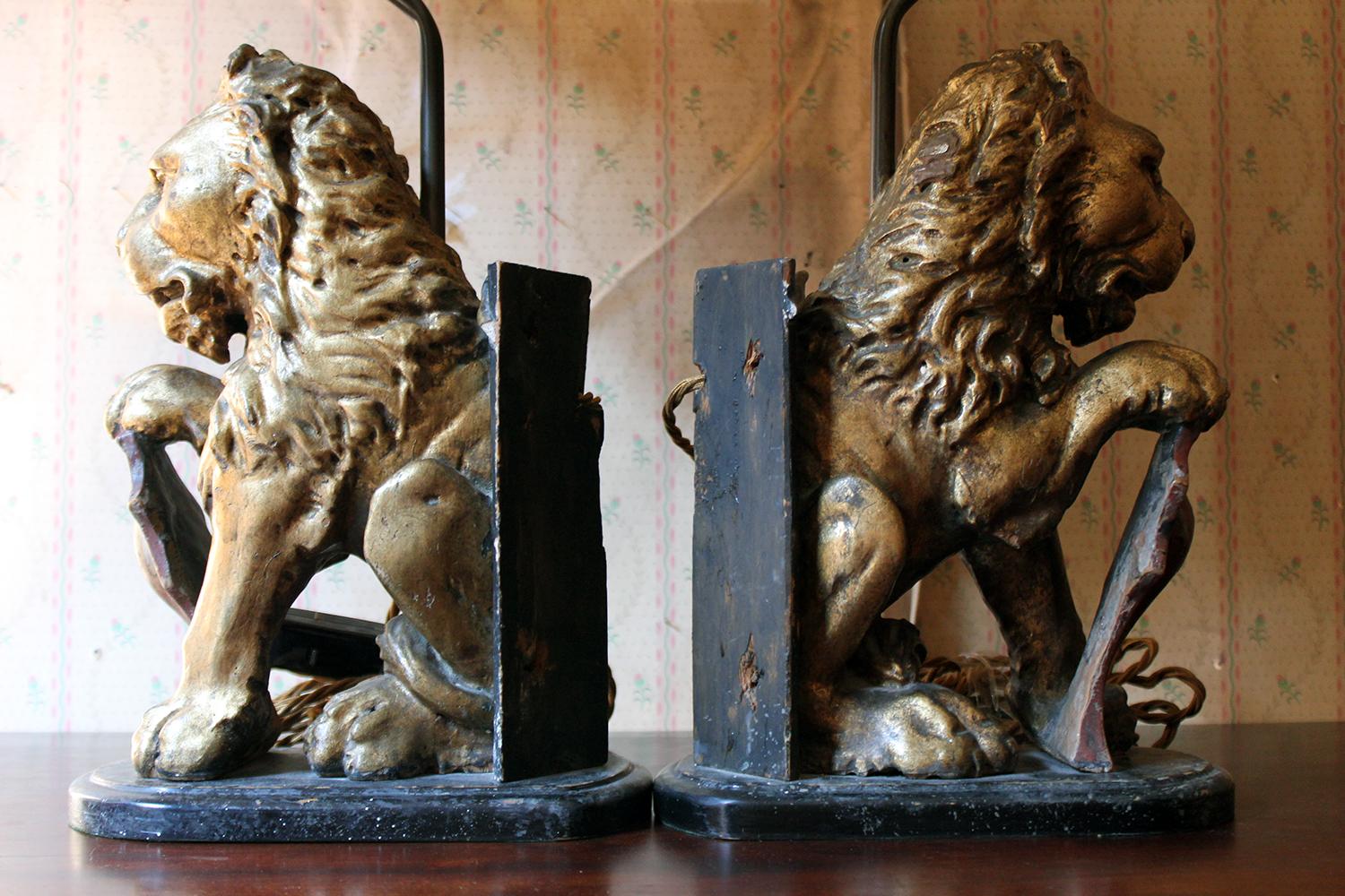 Pair of French Table Lamps Modelled as Gilded Heraldic Lions, circa 1830 7
