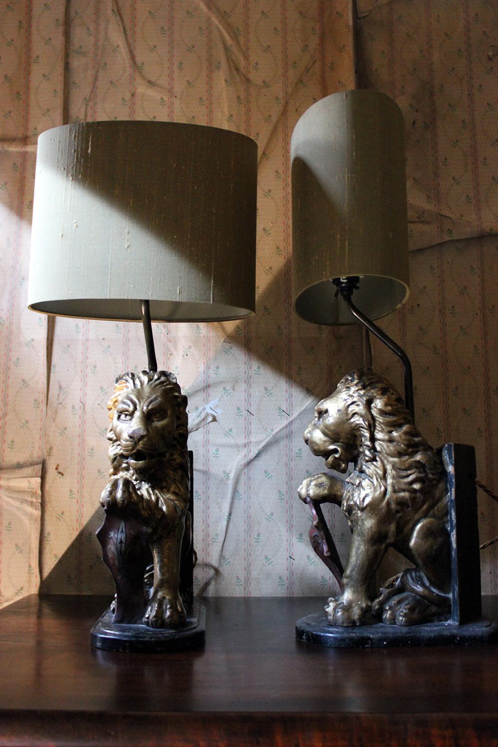 Pair of French Table Lamps Modelled as Gilded Heraldic Lions, circa 1830 9