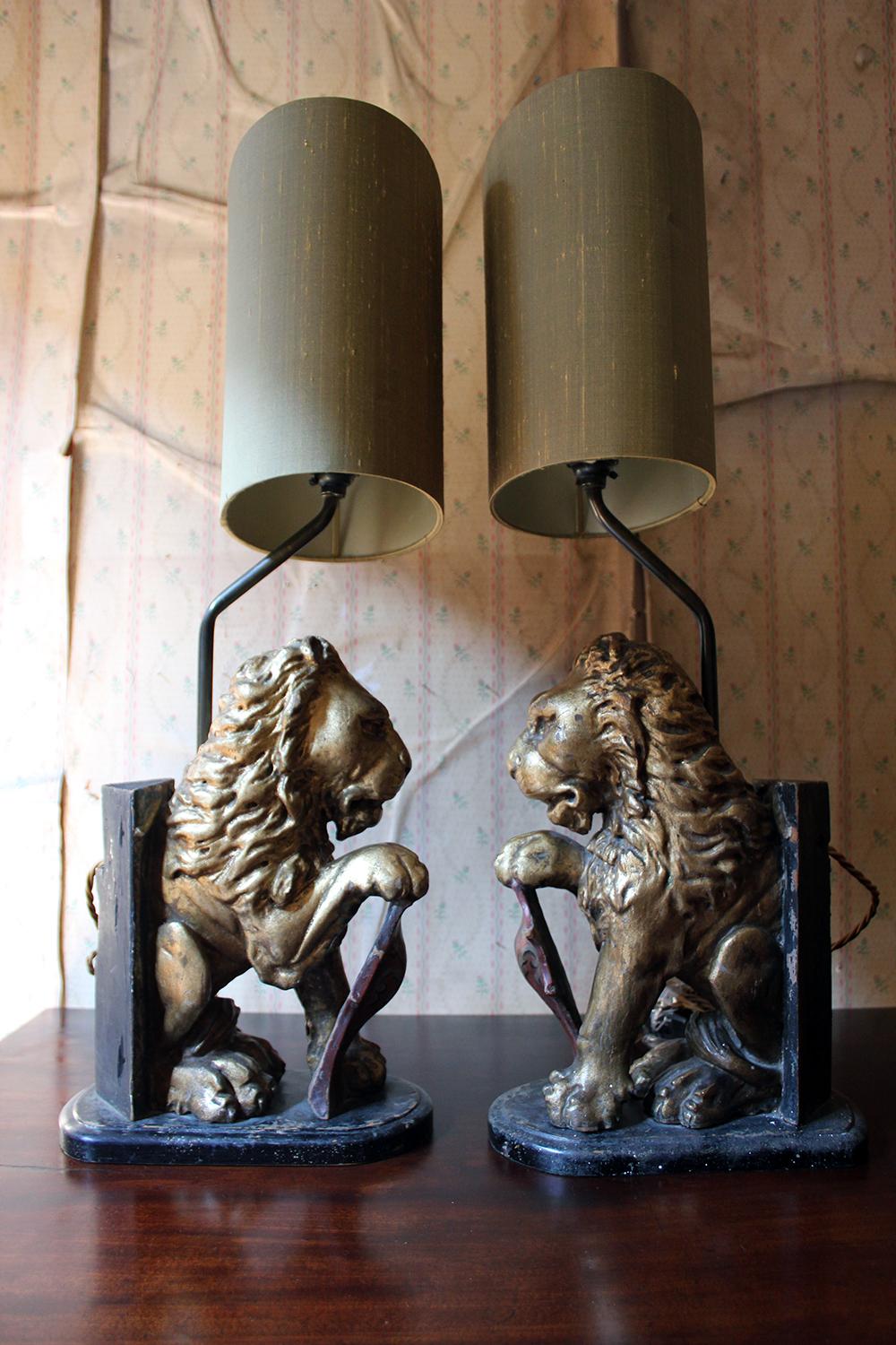 Pair of French Table Lamps Modelled as Gilded Heraldic Lions, circa 1830 10