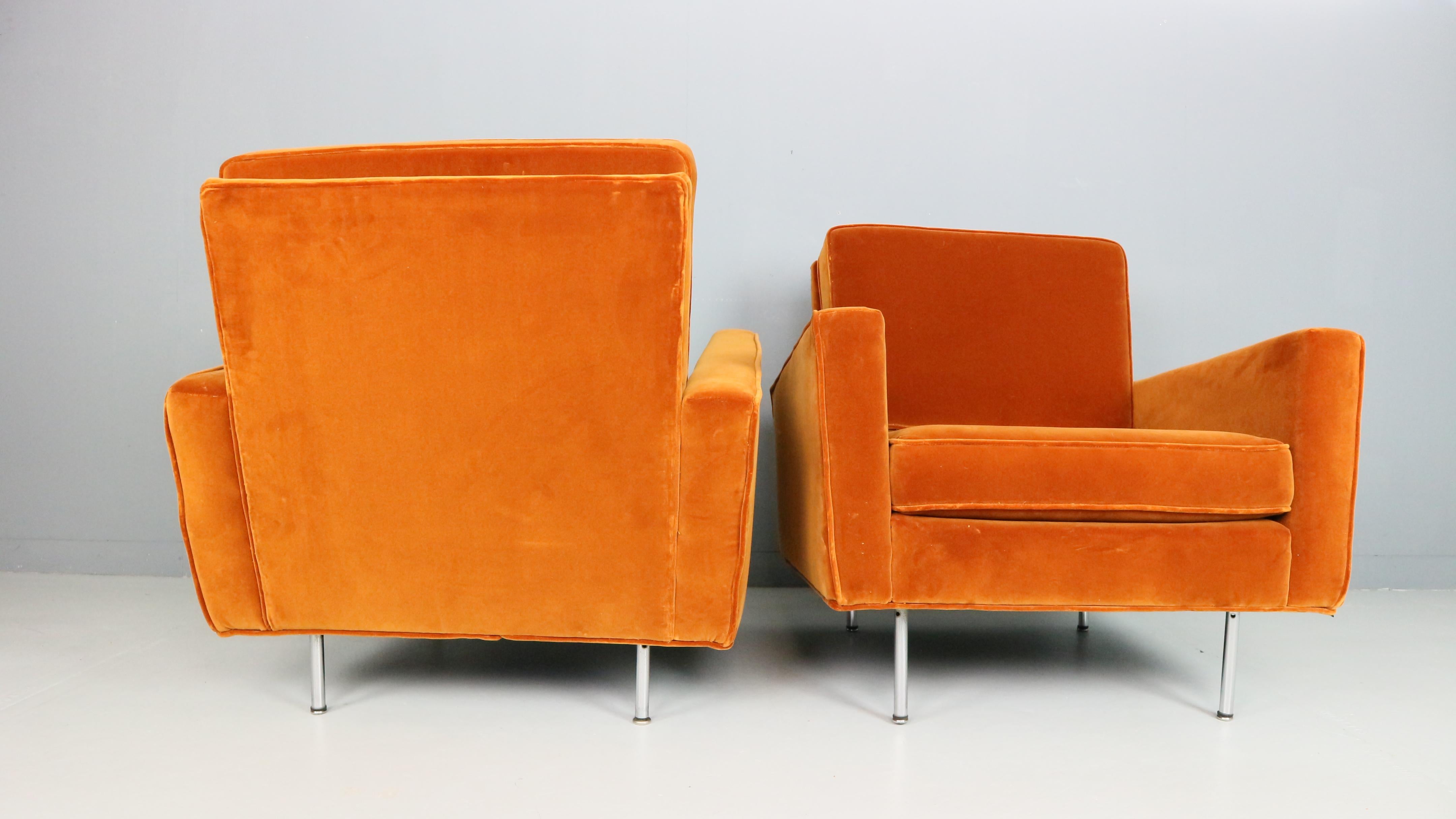 Pair of 1st edition easy chairs 25 BC by Florence Knoll in velvet, 1950s For Sale 3