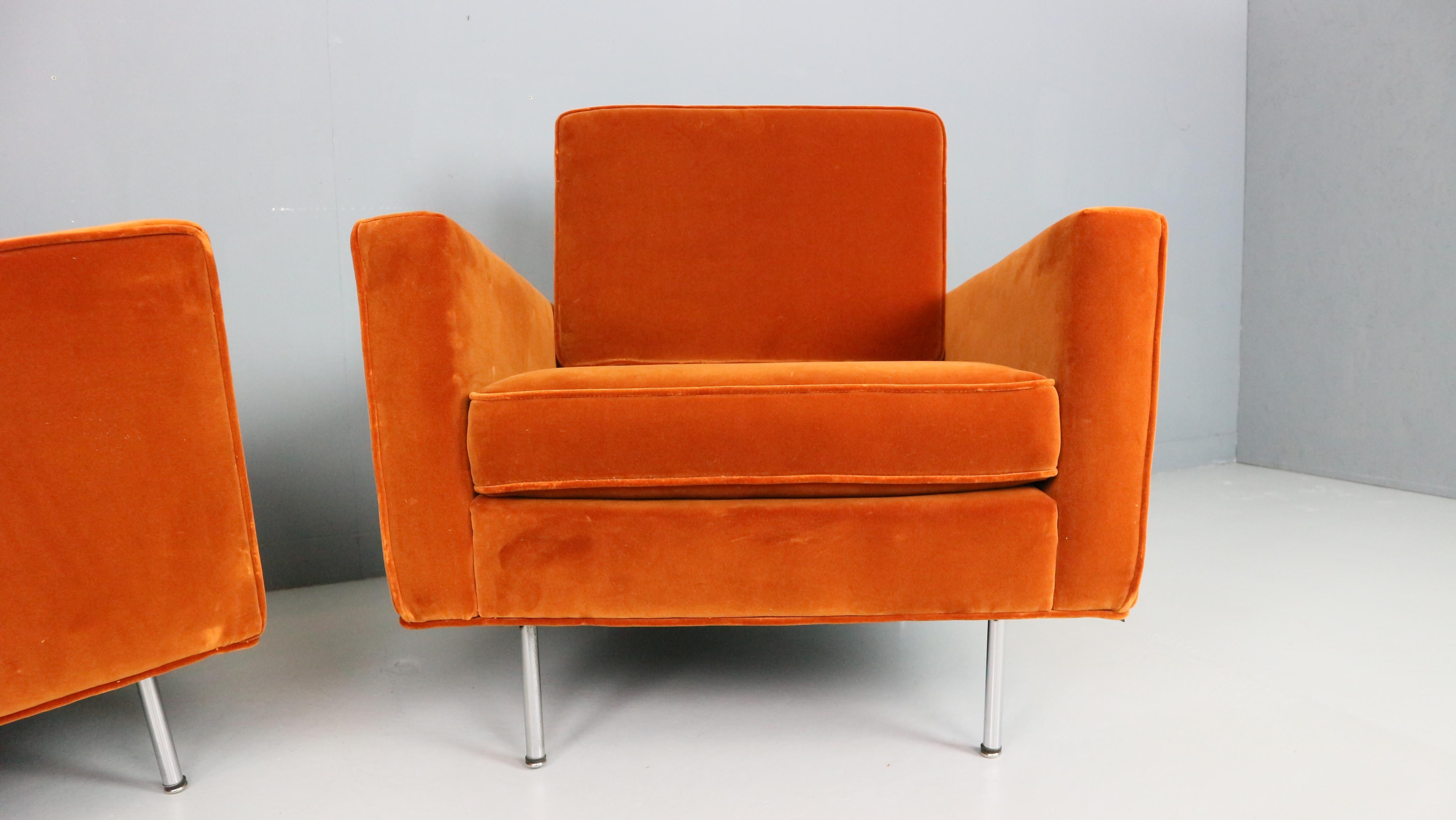 Pair of 1st edition easy chairs 25 BC by Florence Knoll in velvet, 1950s For Sale 5