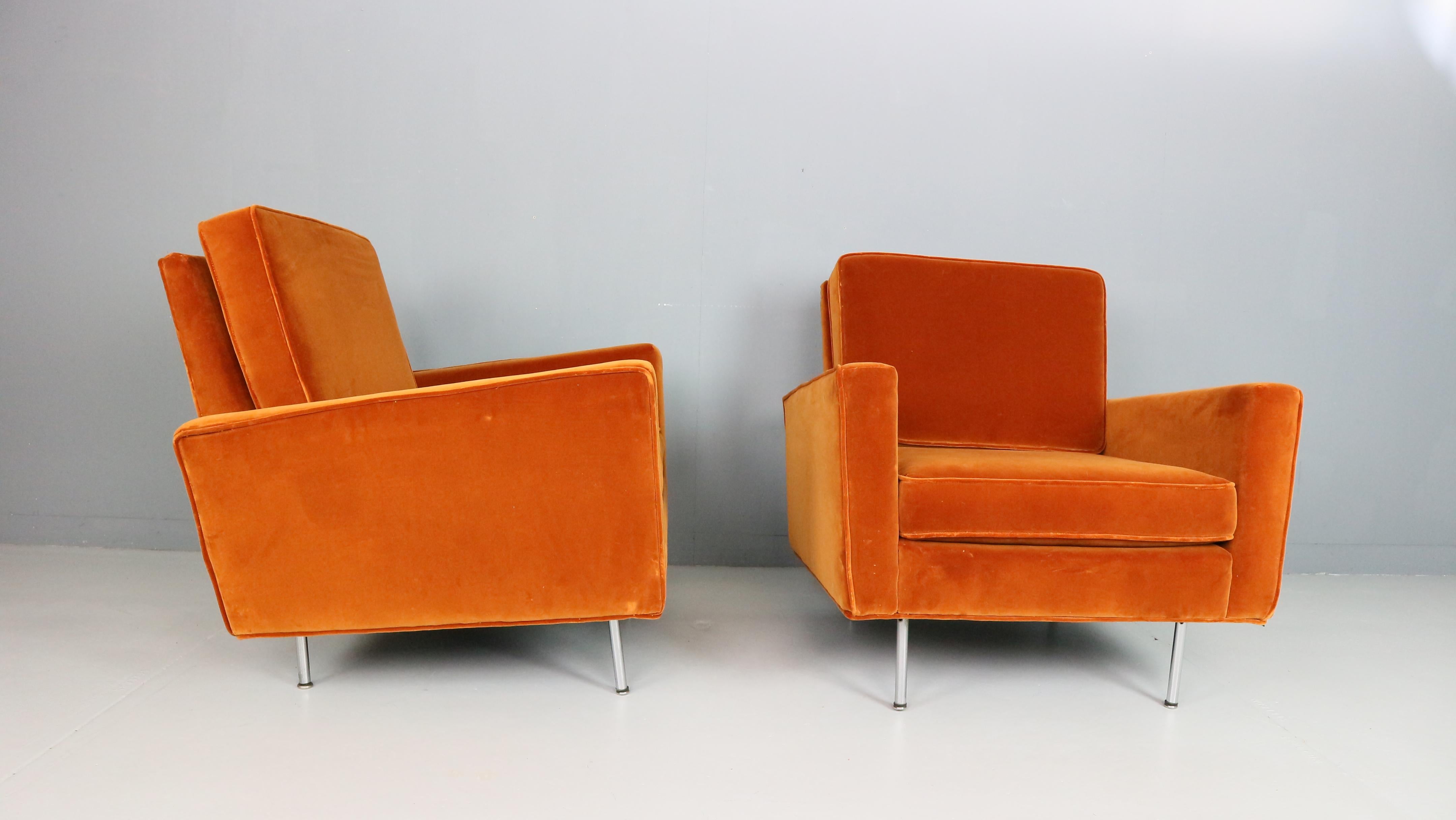 Stainless Steel Pair of 1st edition easy chairs 25 BC by Florence Knoll in velvet, 1950s For Sale