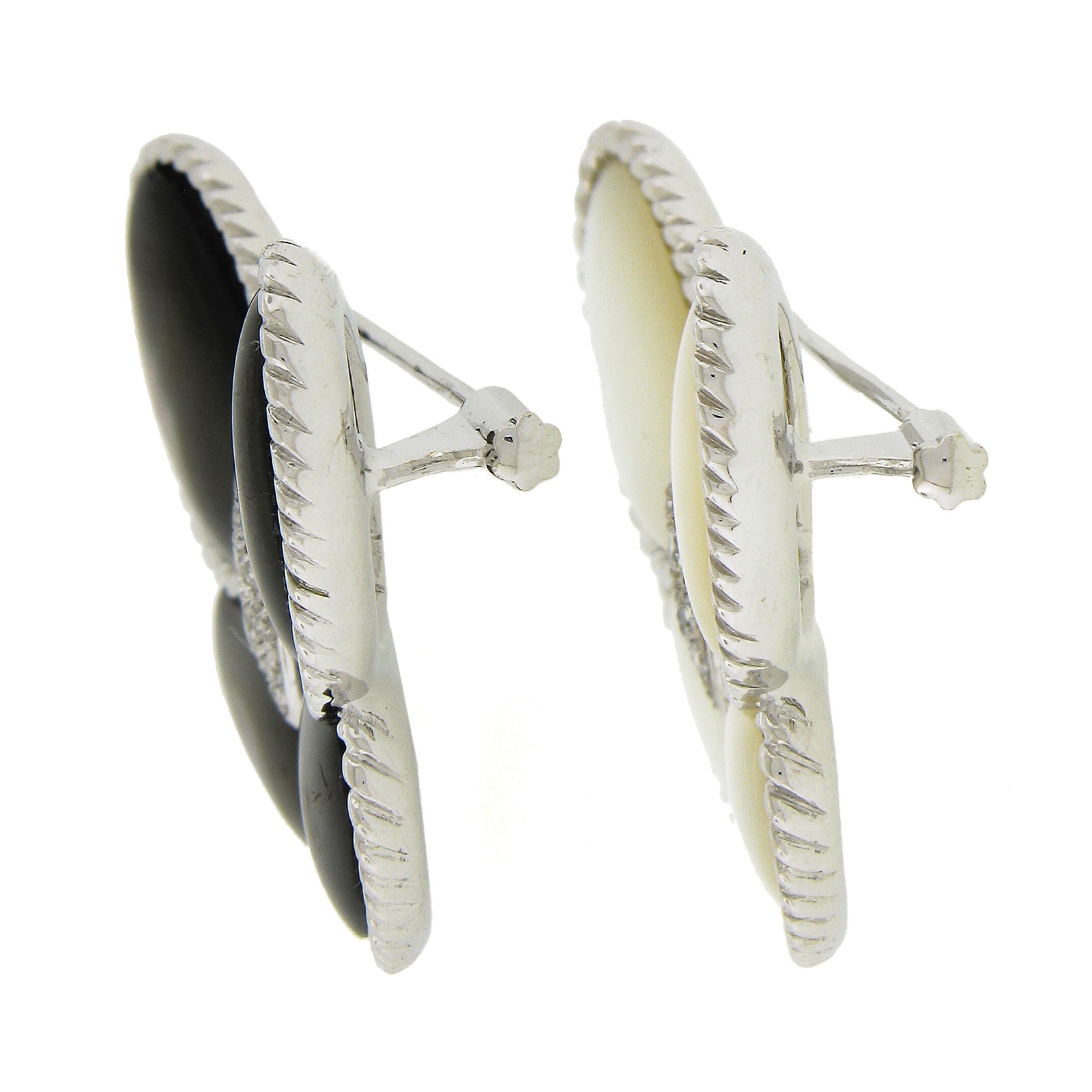 Pair of 2 18K Gold Black & White Mother of Pearl & Diamonds Butterfly Brooch Pin For Sale 1