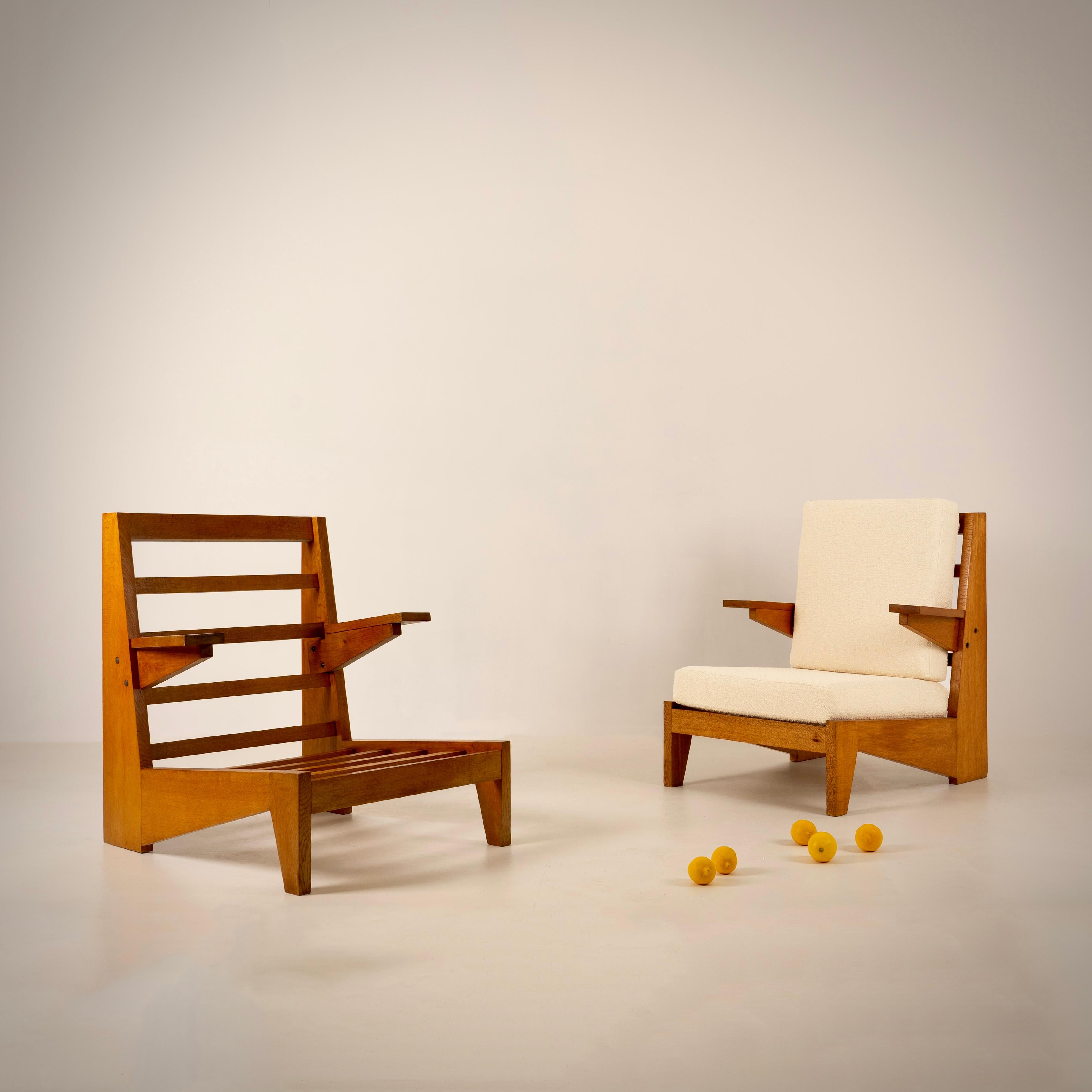 BERNARD DURUSSEL (1926-1995)

Pareja de sillones
Edición Durussel, Francia, 1948 
Roble encerado, espuma y tela (modelo y color a elegir)
Alto 80 x Ancho 62 x Fondo 78 cm 3 disponibles

Referencia :
Salón de la Société des Artistes Décorateurs,