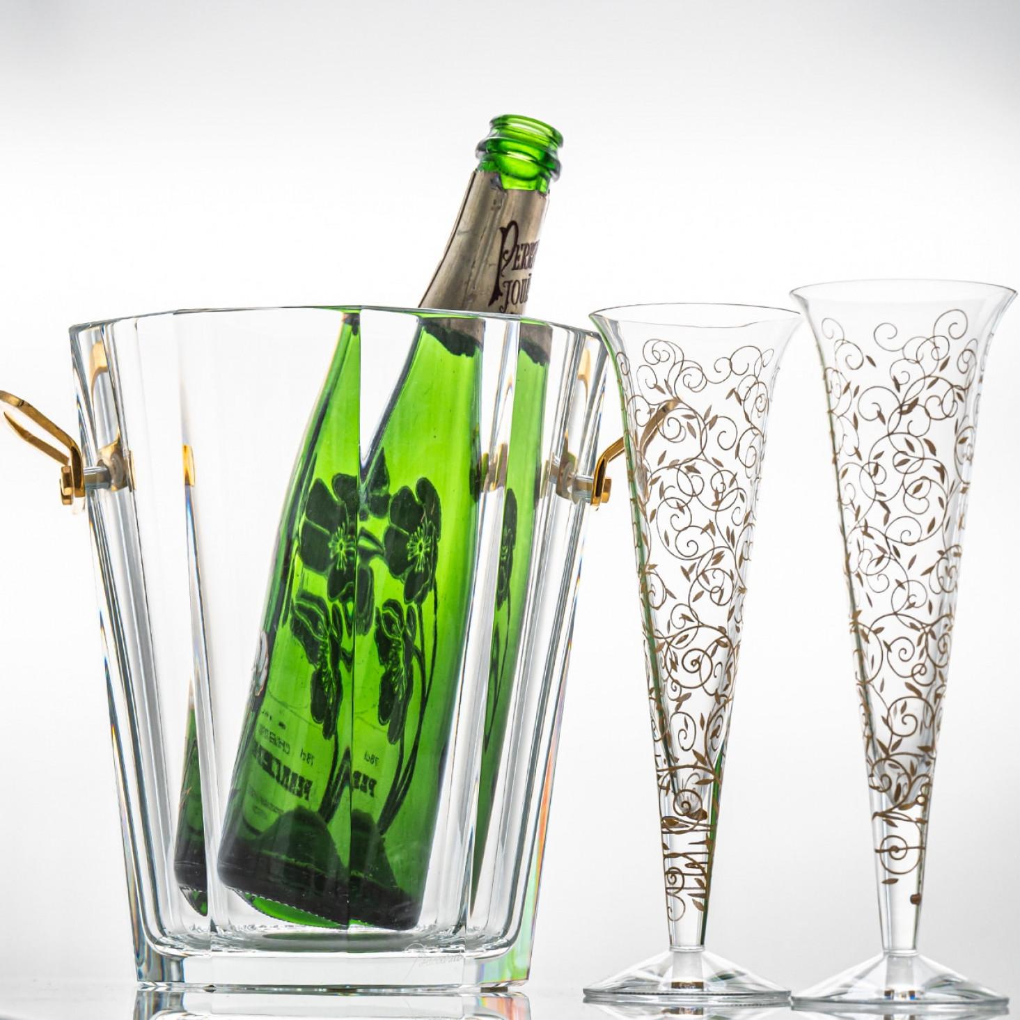 Paar von 2 Baccarat Kristallgläsern mit Weinkühler, Frankreich (Französisch) im Angebot