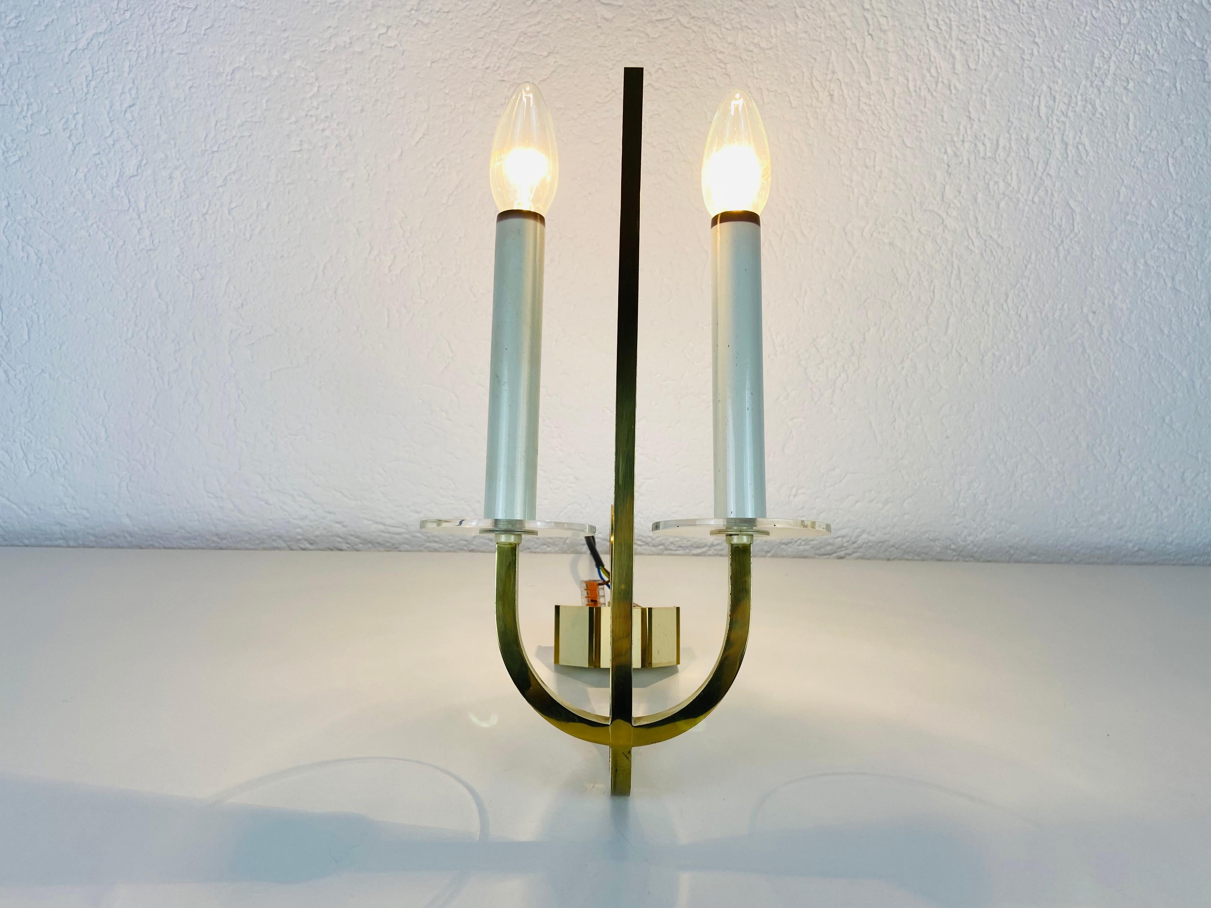Pair of 2 Brass and Glass Sconces, 1960s, Germany In Good Condition For Sale In Hagenbach, DE