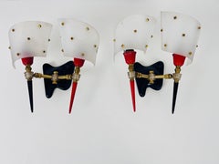 Pareja de 2 apliques de latón y plexiglás de Maison Arlus, 1960, Francia