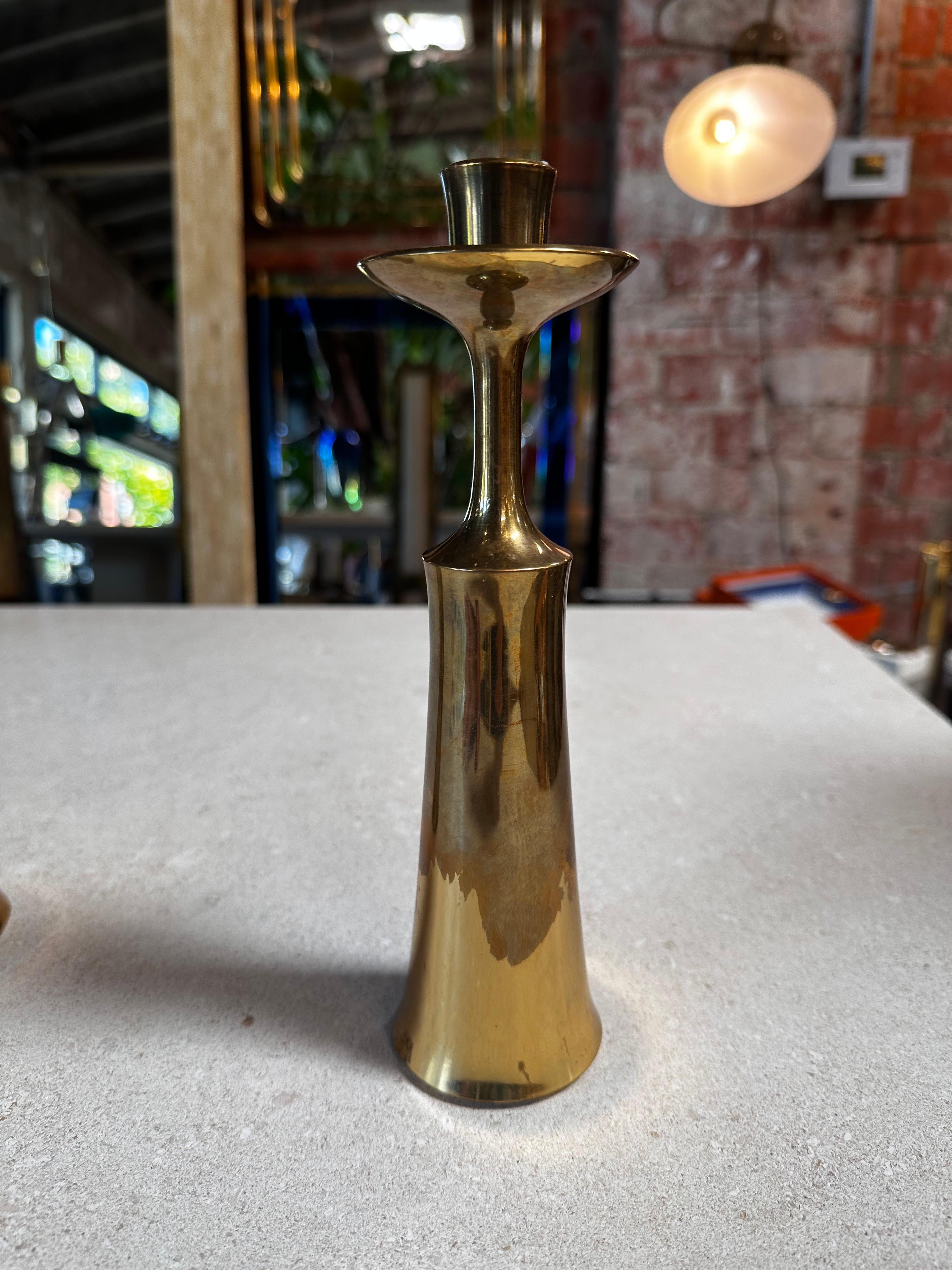 Pair of 2 Brass Candle Holders 1960 In Good Condition For Sale In Los Angeles, CA