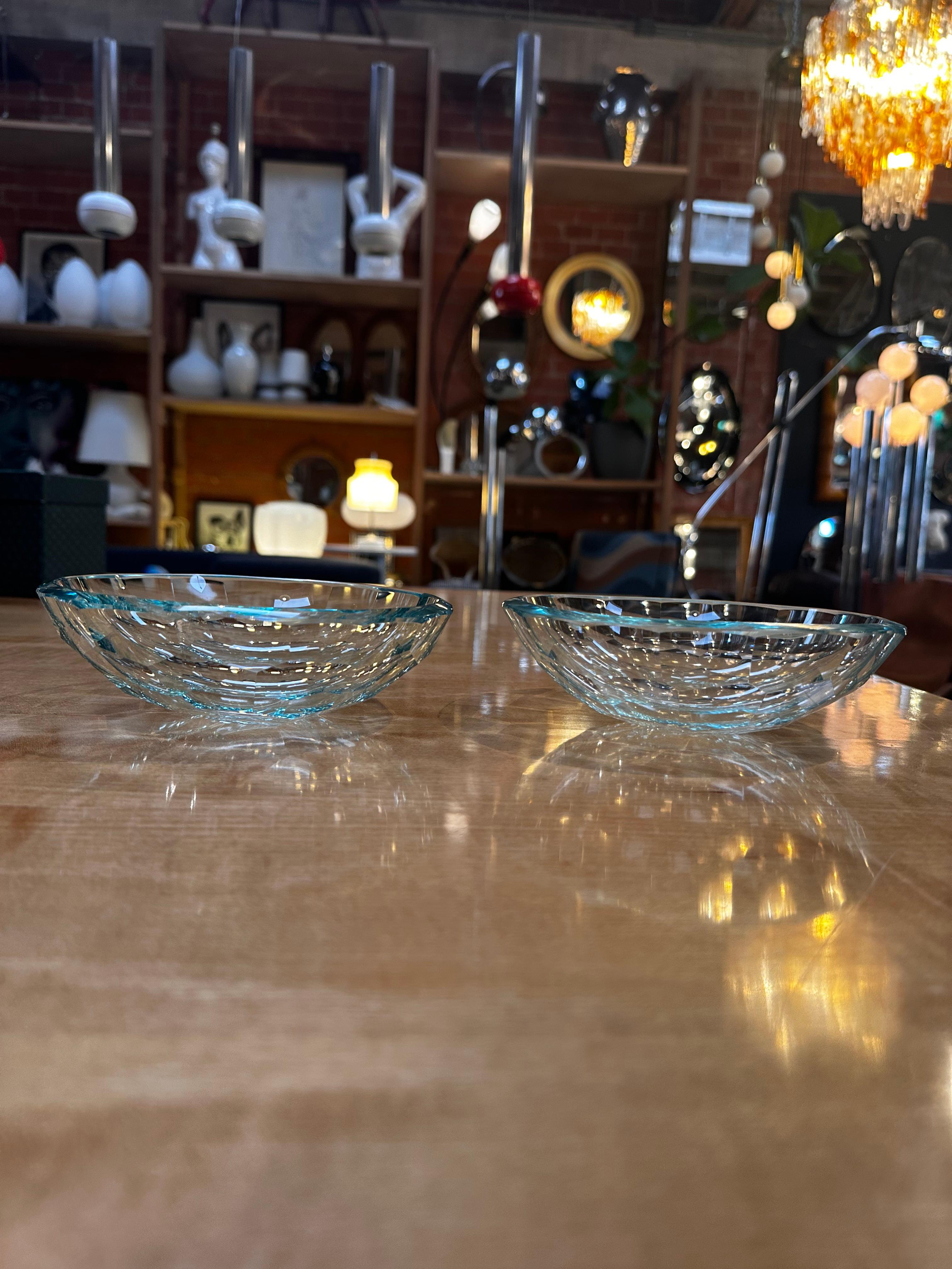 Pair of 2 Decorative Handmade Glass Bowls 1980s In Good Condition For Sale In Los Angeles, CA