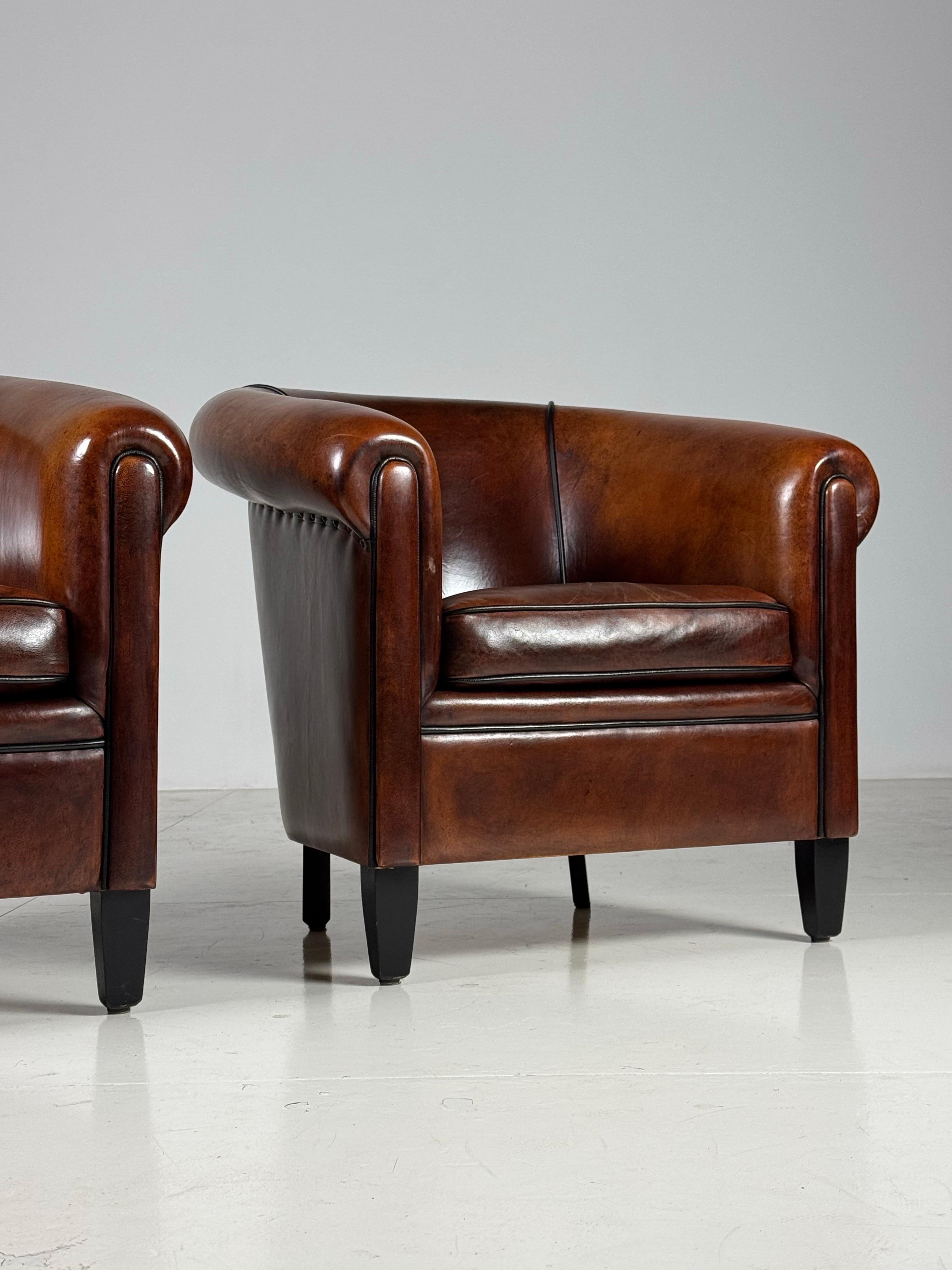 Paire de 2 fauteuils club hollandais en peau de mouton en vente 10