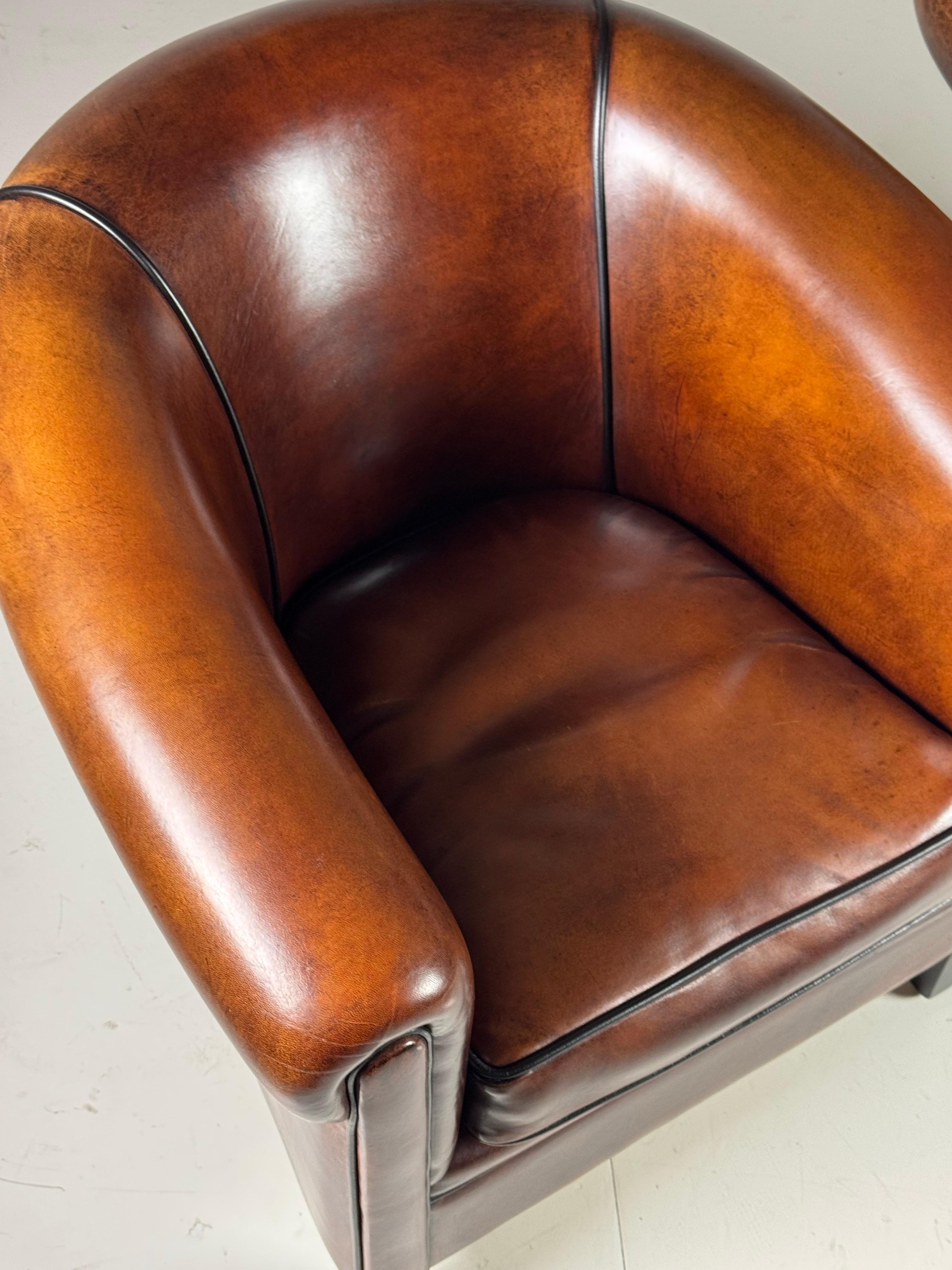 Paire de 2 fauteuils club hollandais en peau de mouton en vente 2