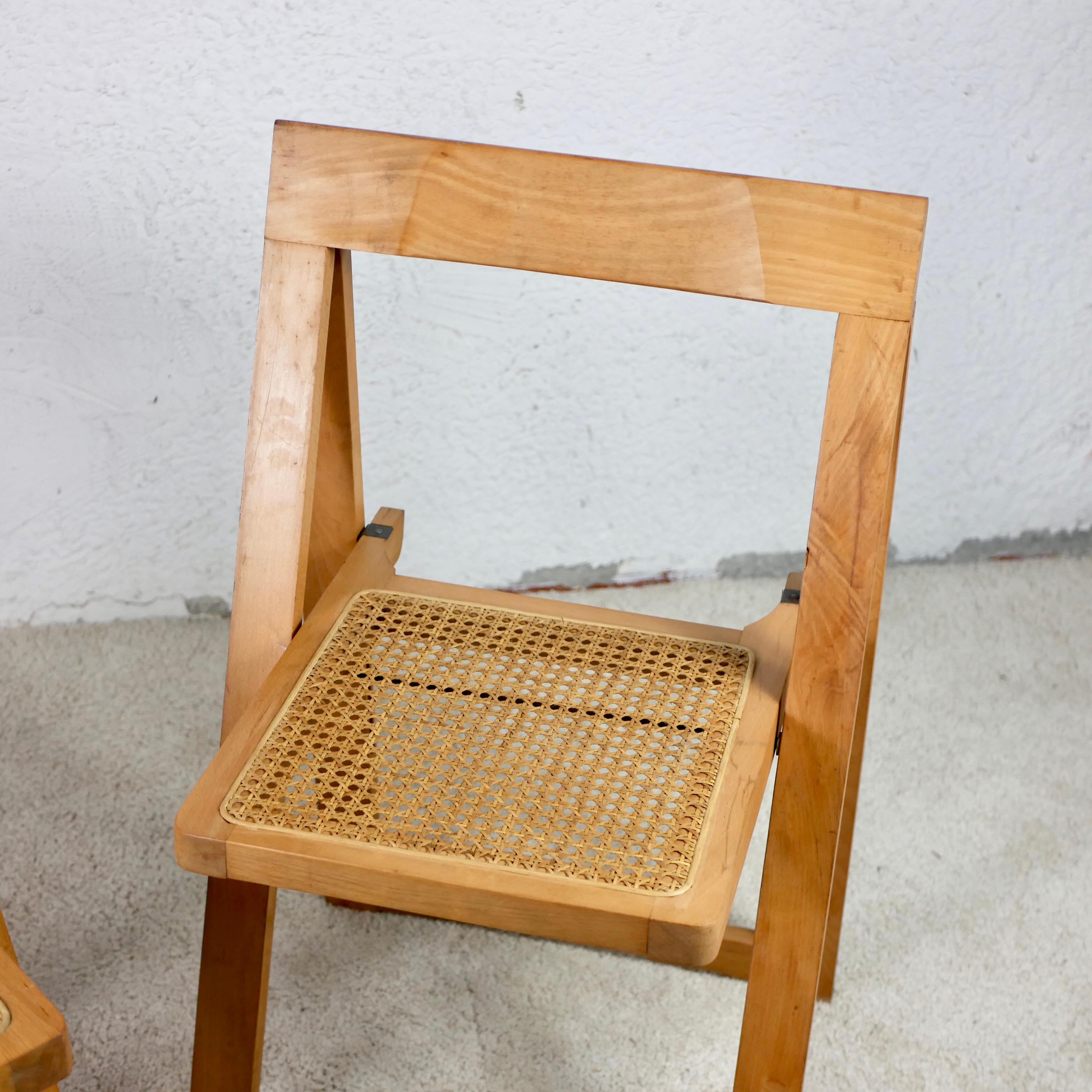 who invented the folding chair