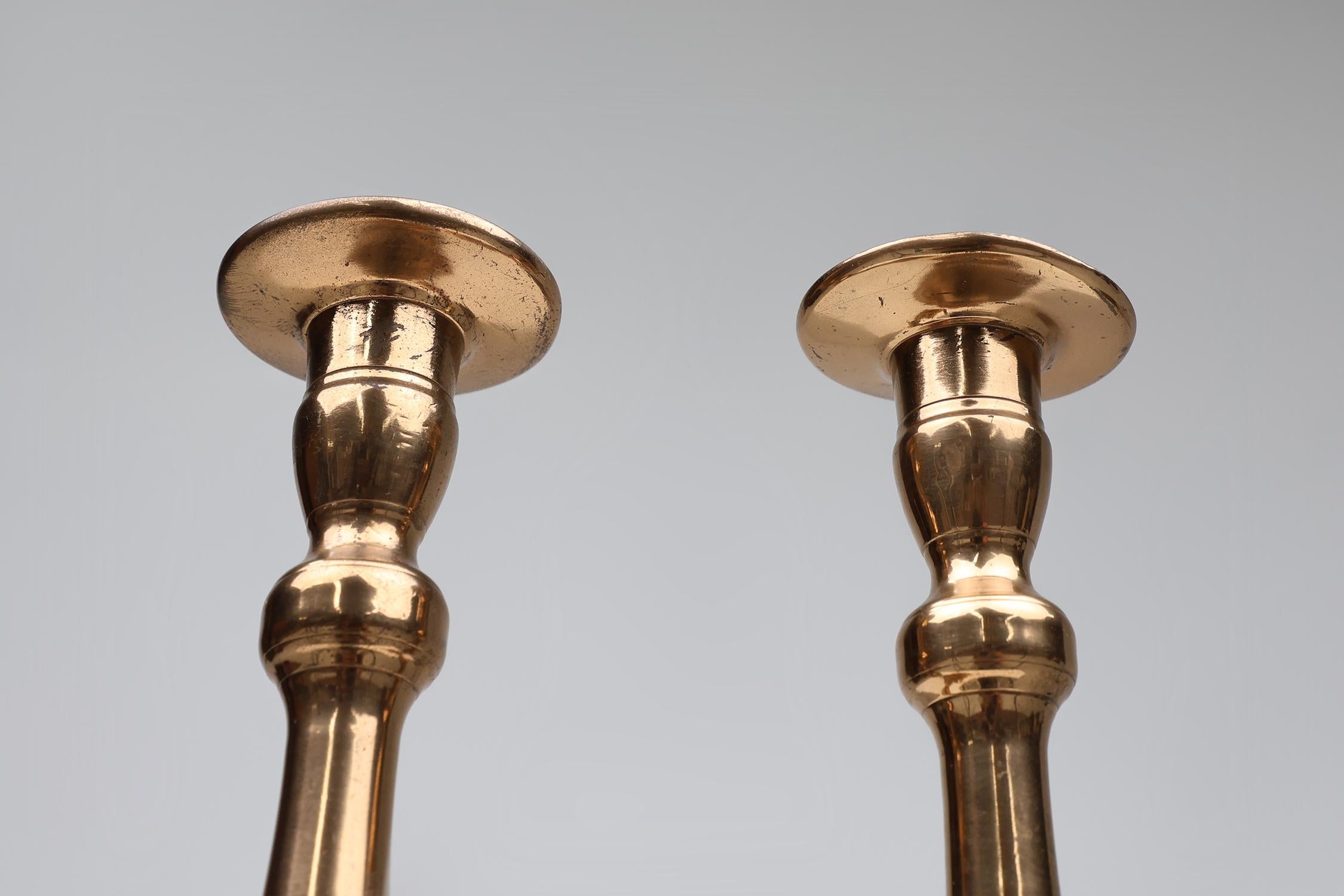 Pareja de 2 candeleros antiguos franceses de bronce, ca. 1890 en Bueno estado para la venta en Meulebeke, BE