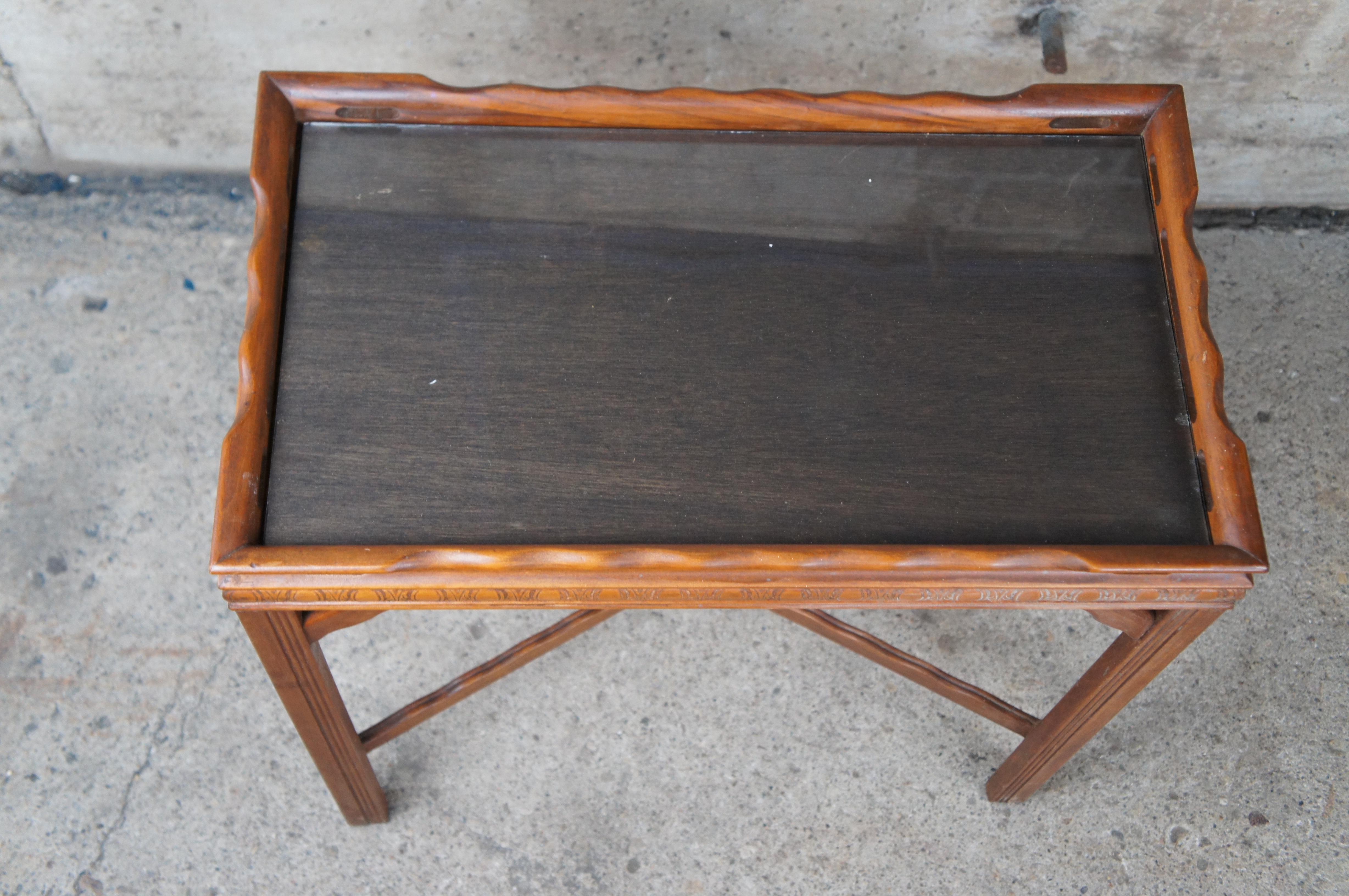 20th Century Pair of 2 George III Style Mahogany Gallery Glass Top Side End Tea Tables